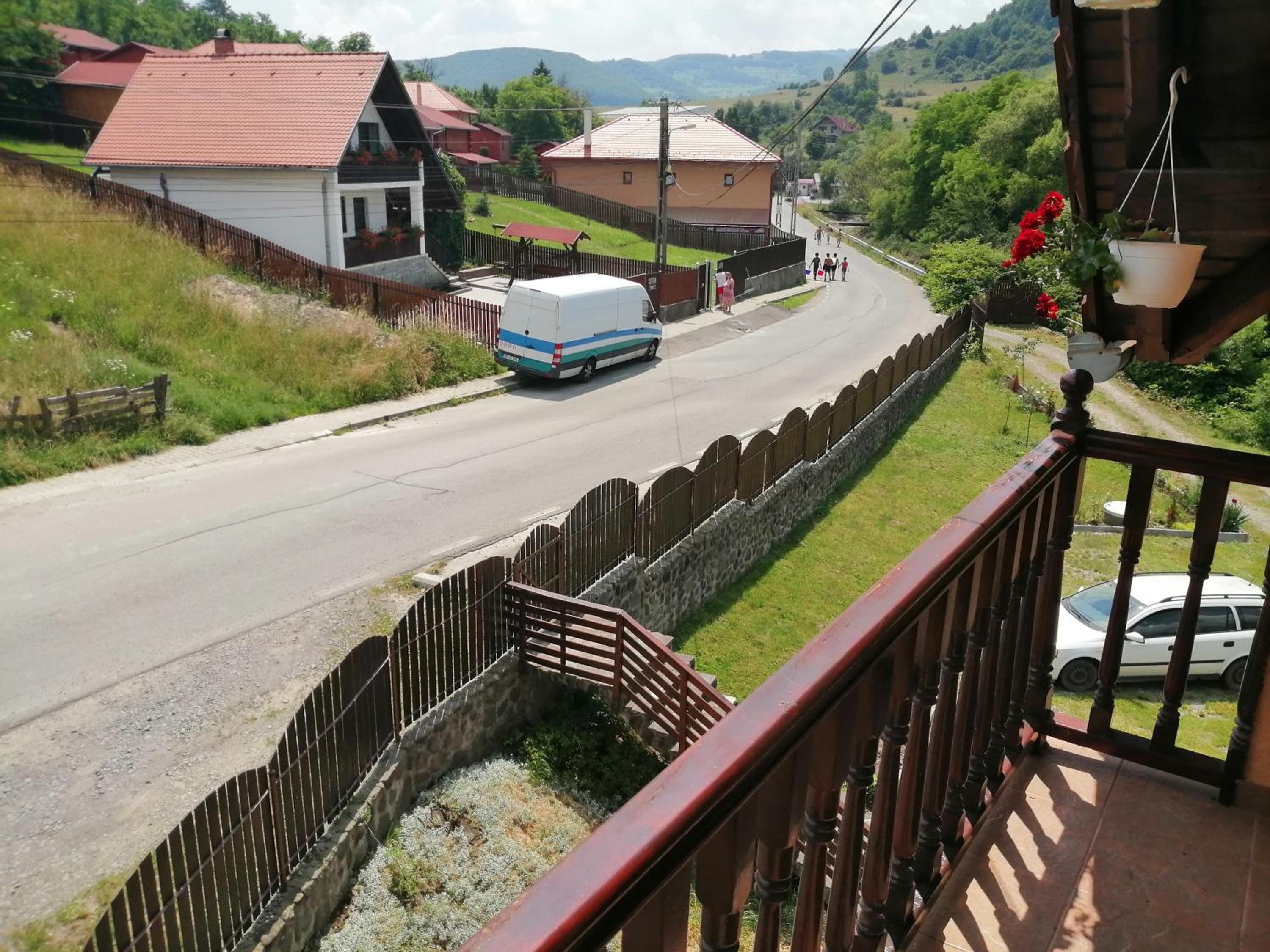 Twin Room with Balcony - Photo 3