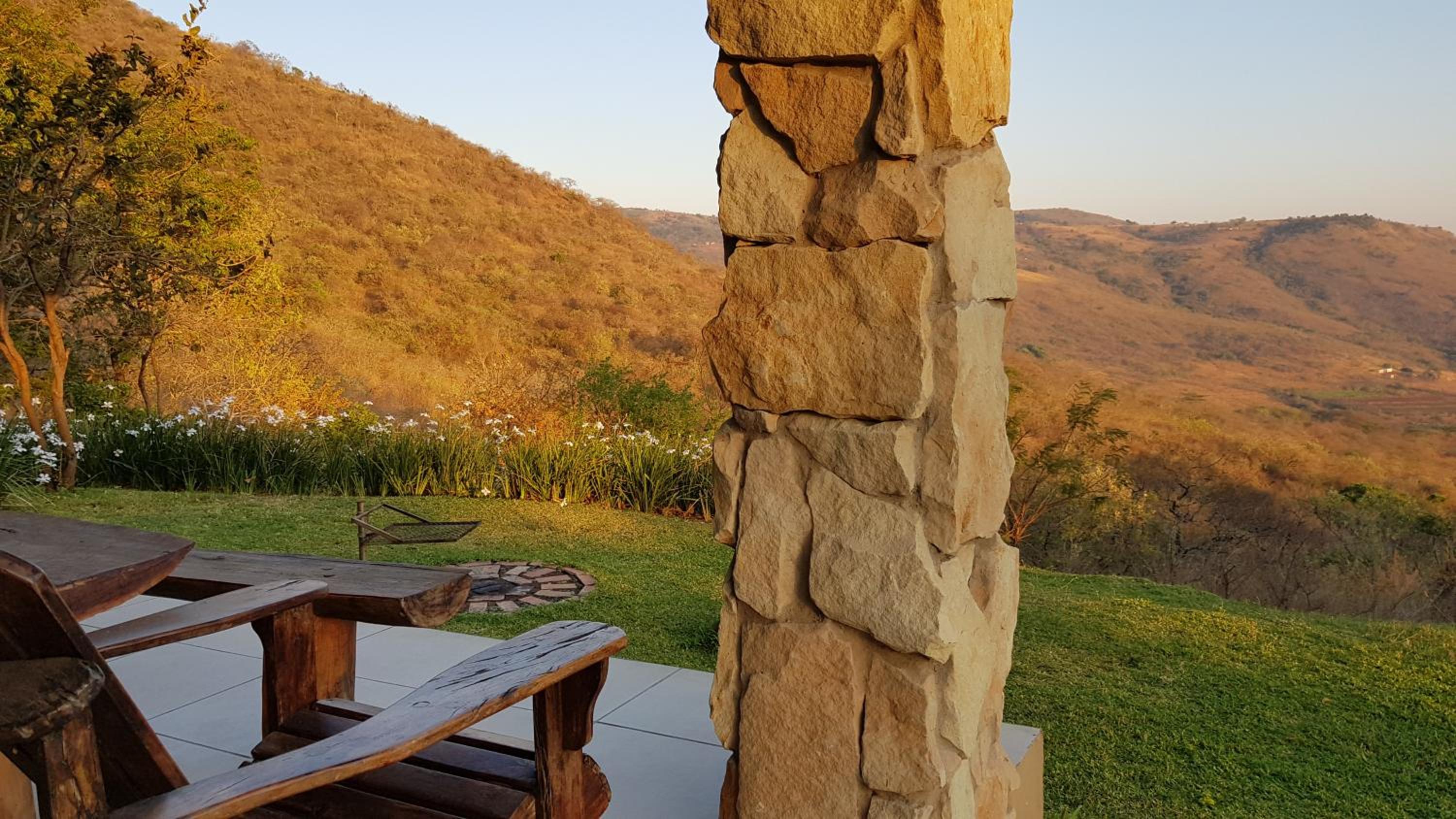 Studio with Mountain View photo 3