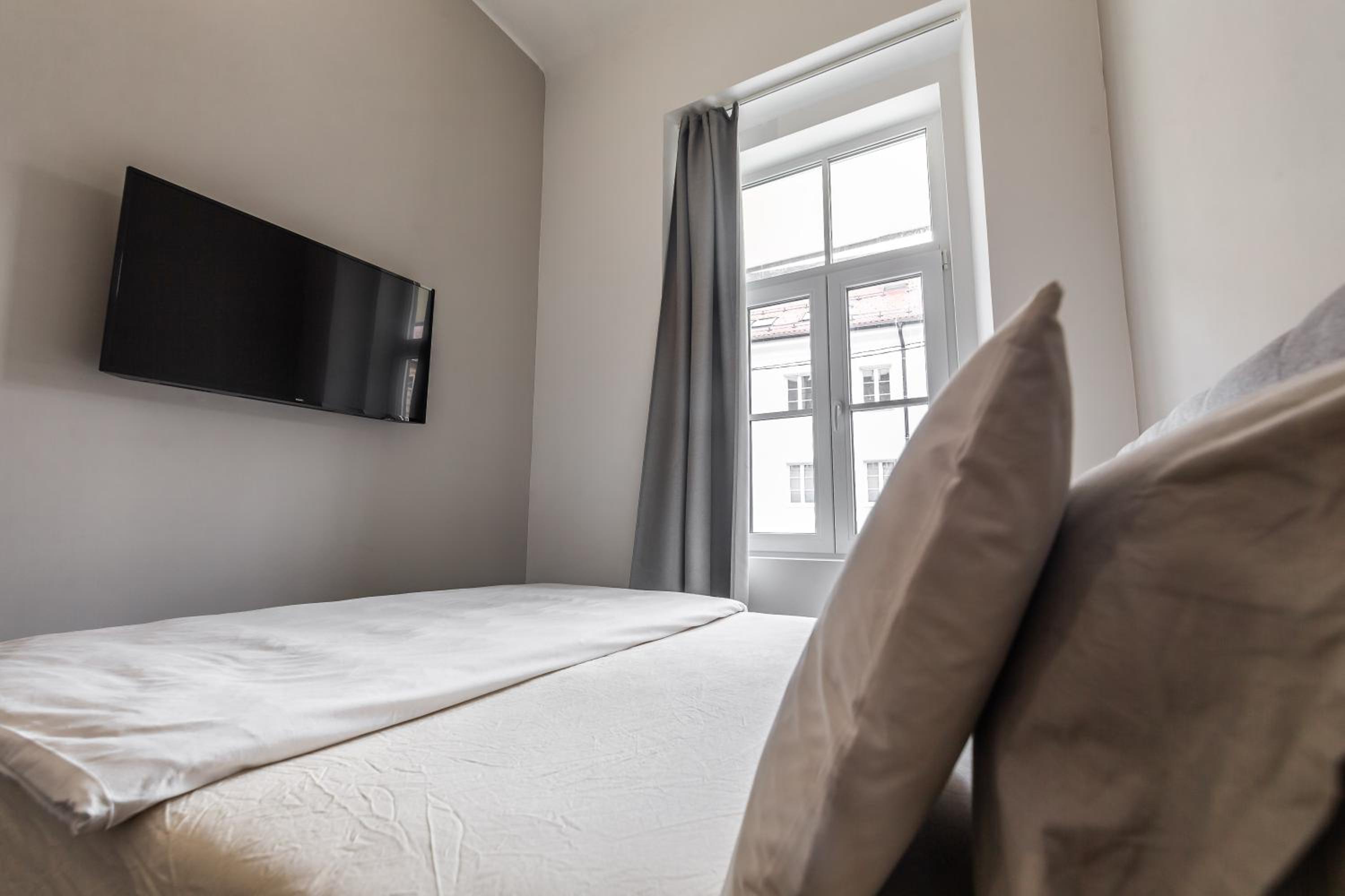 Economy Double Room - Photo 4