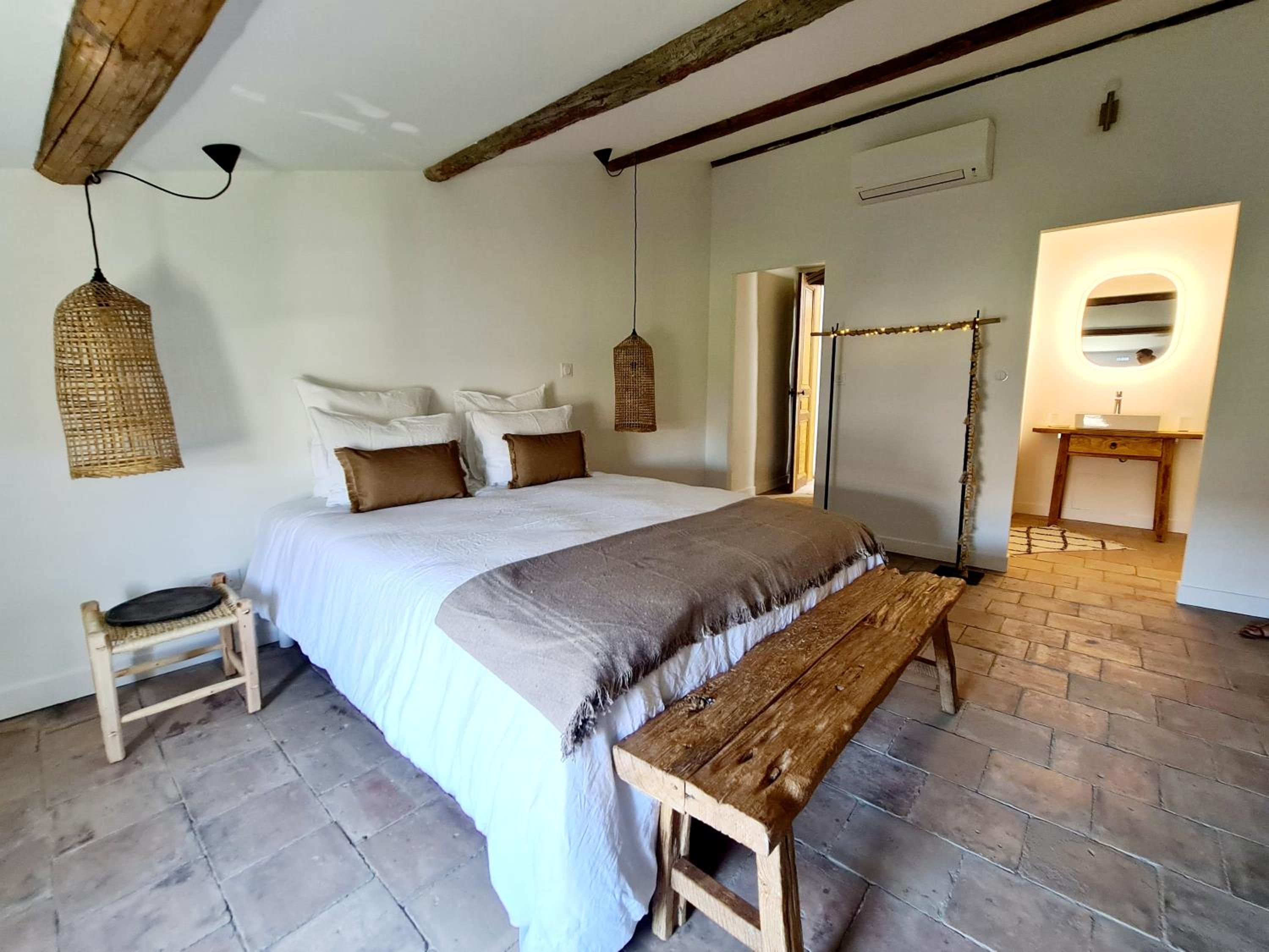 Superior Suite - Photo 51