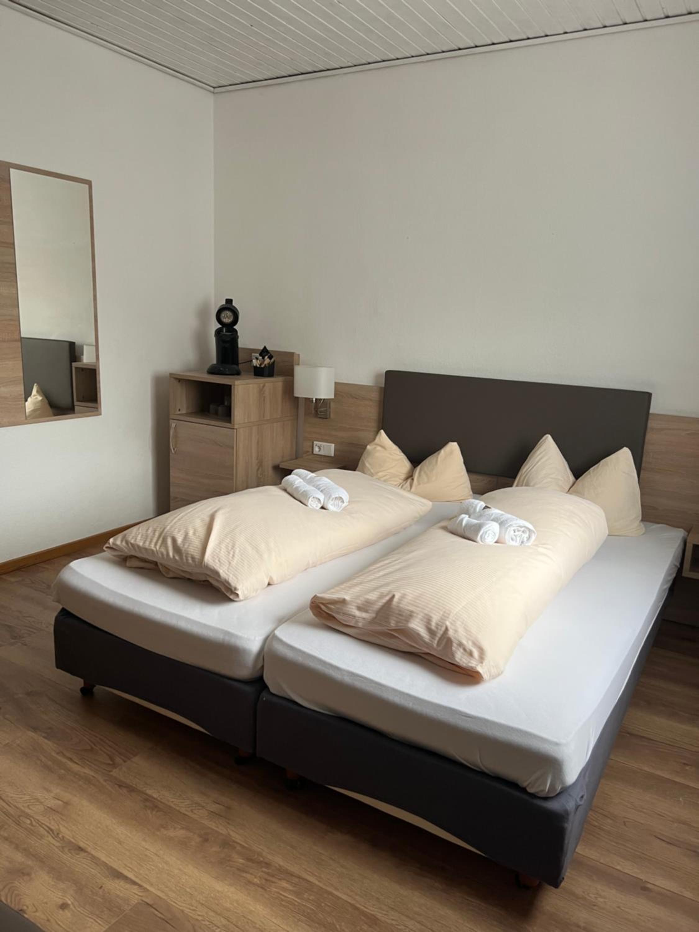 Double Room - Photo 5