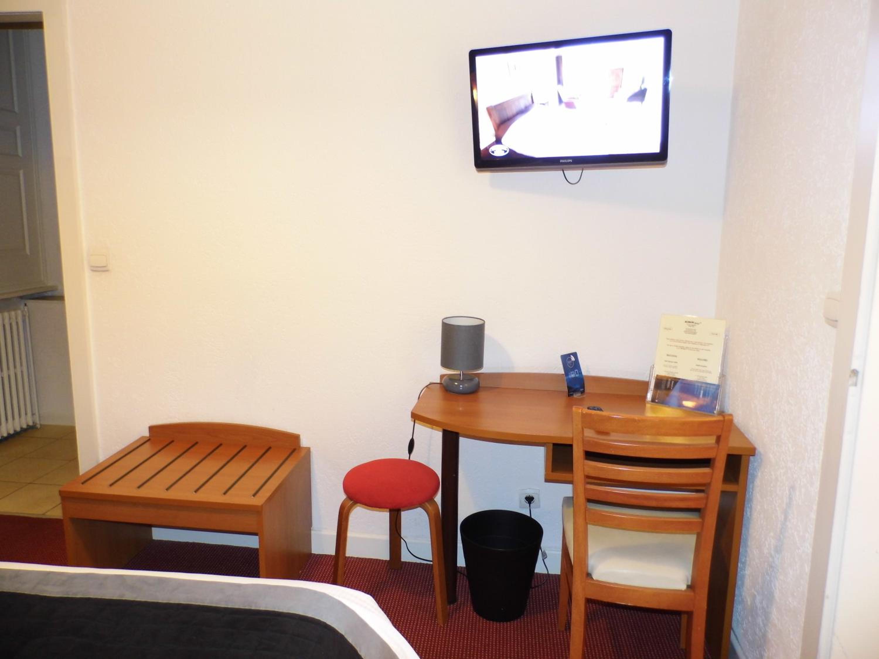 Standard Double Room photo 2