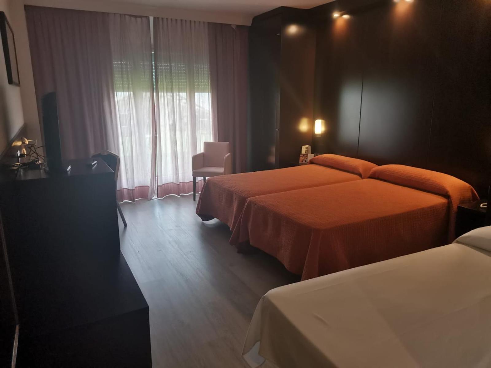 Standard Triple Room - Photo 2