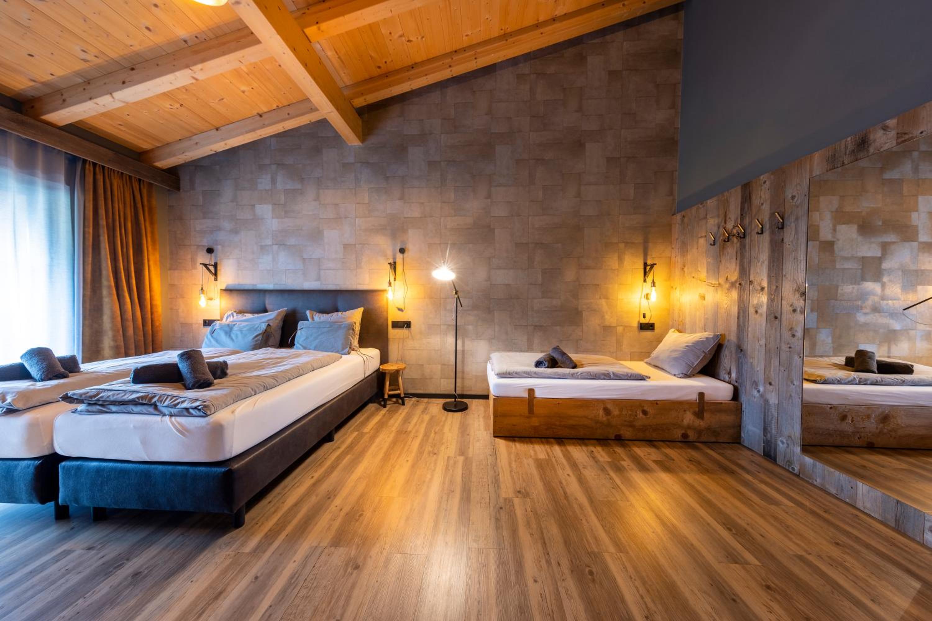 Triple Room with Balcony - Photo 5