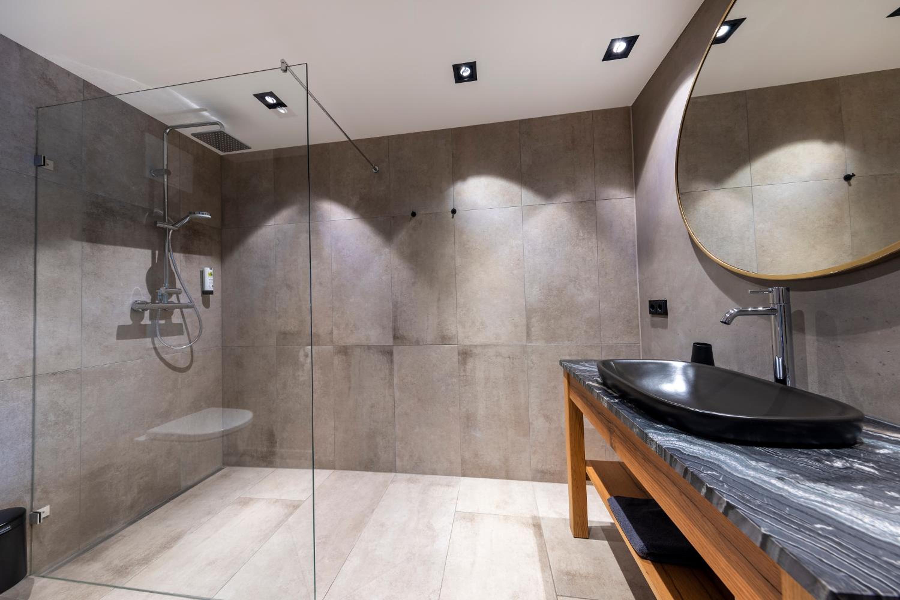 Triple Room with Balcony - Photo 6