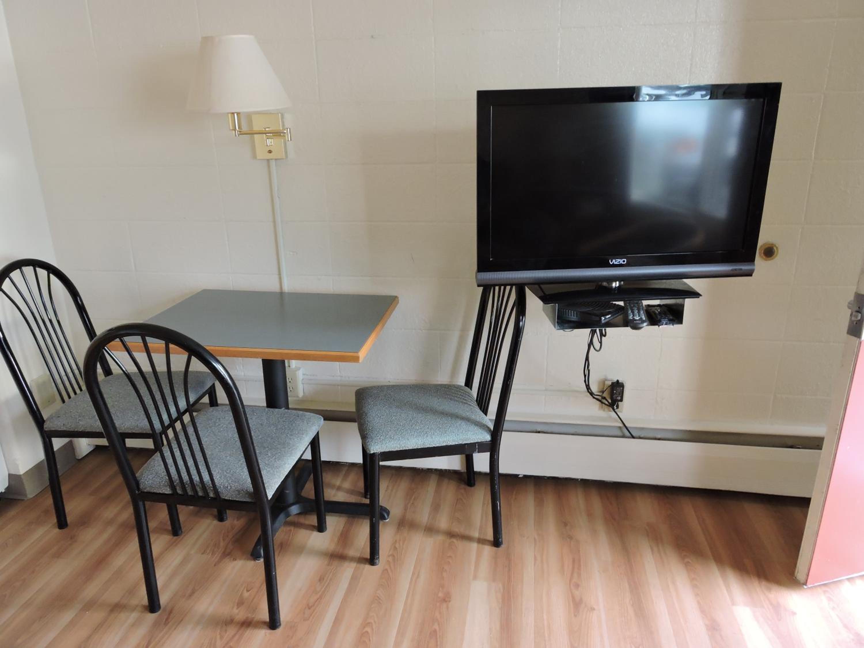 Two-Bedroom Apartment photo 2