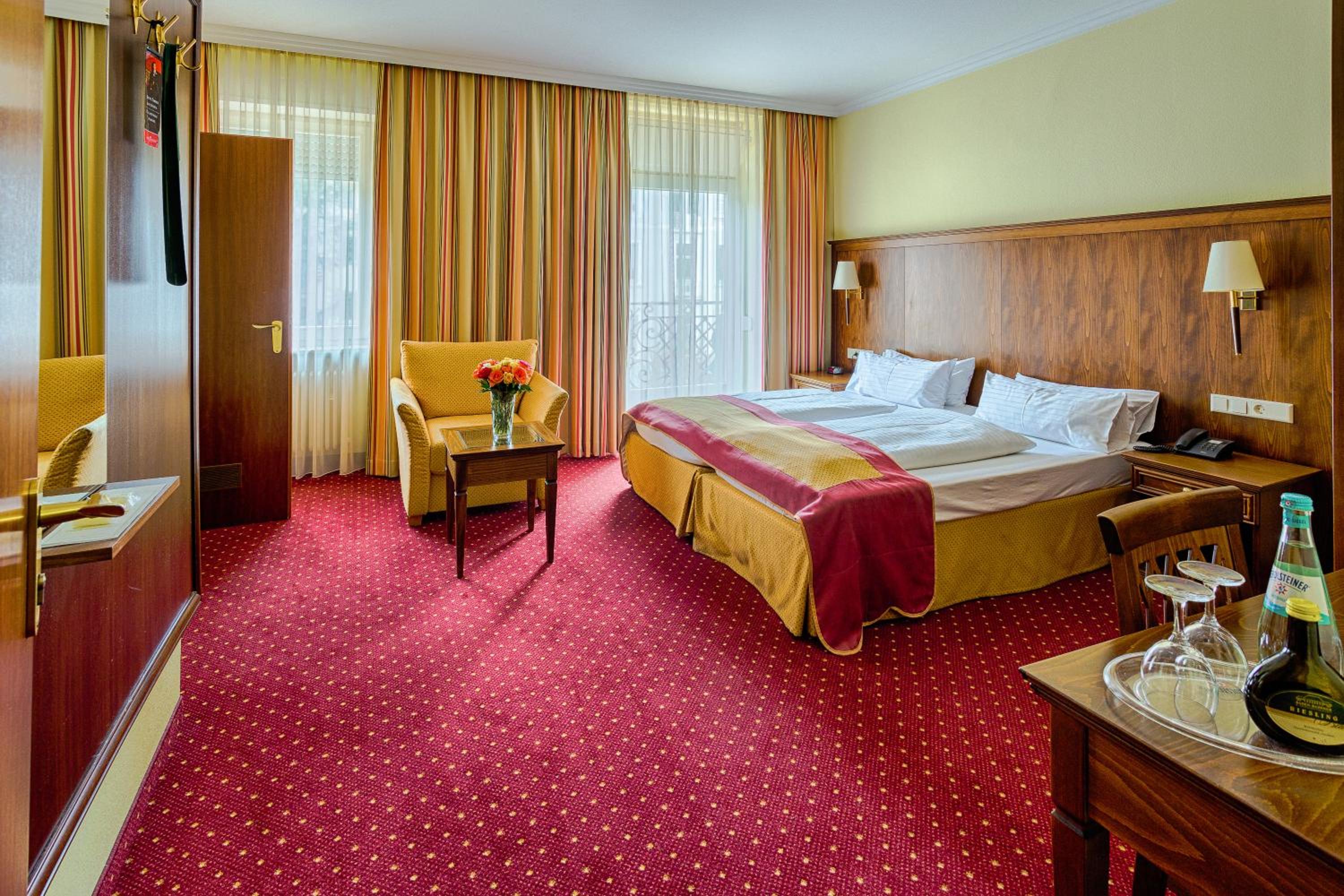 Deluxe Double Room with Balcony - Photo 1