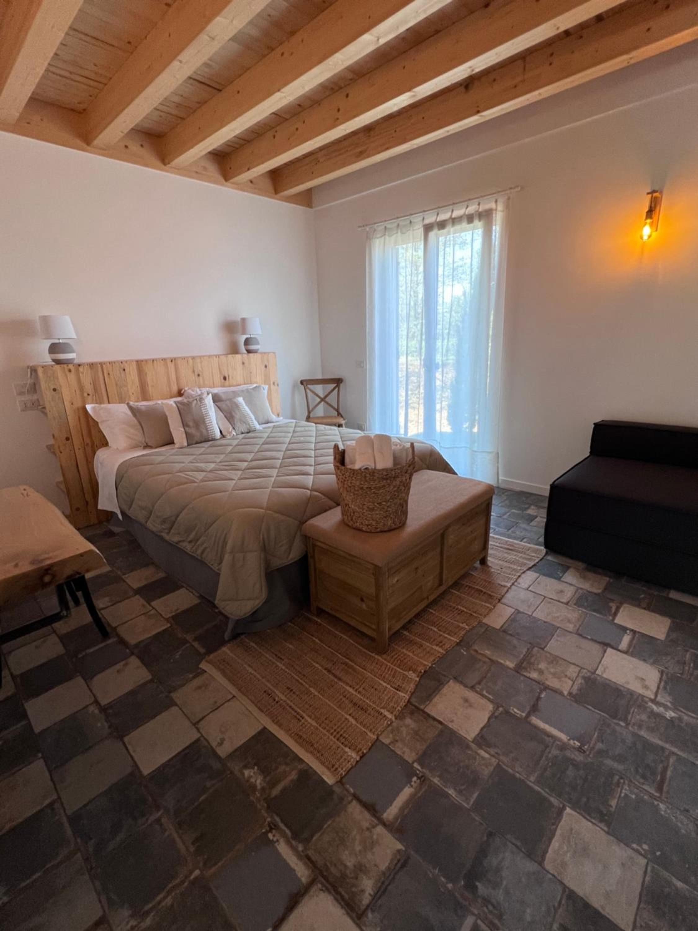 Large Double Room photo 1