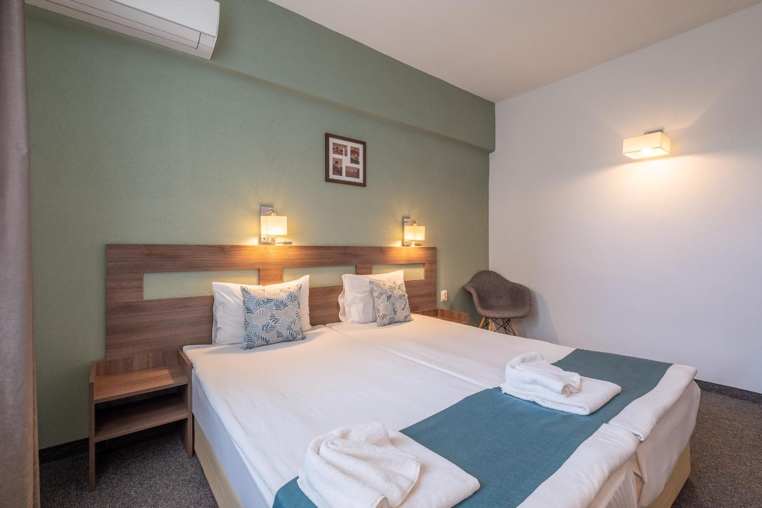 Twin Room (No Balcony) with Free Relax Zone - Photo 7
