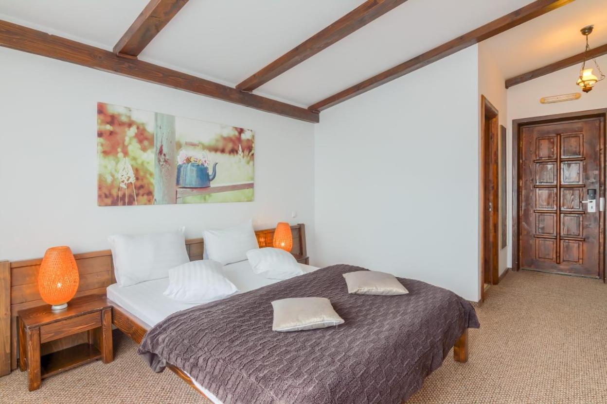 Double or Twin Room with Balcony - Photo 4