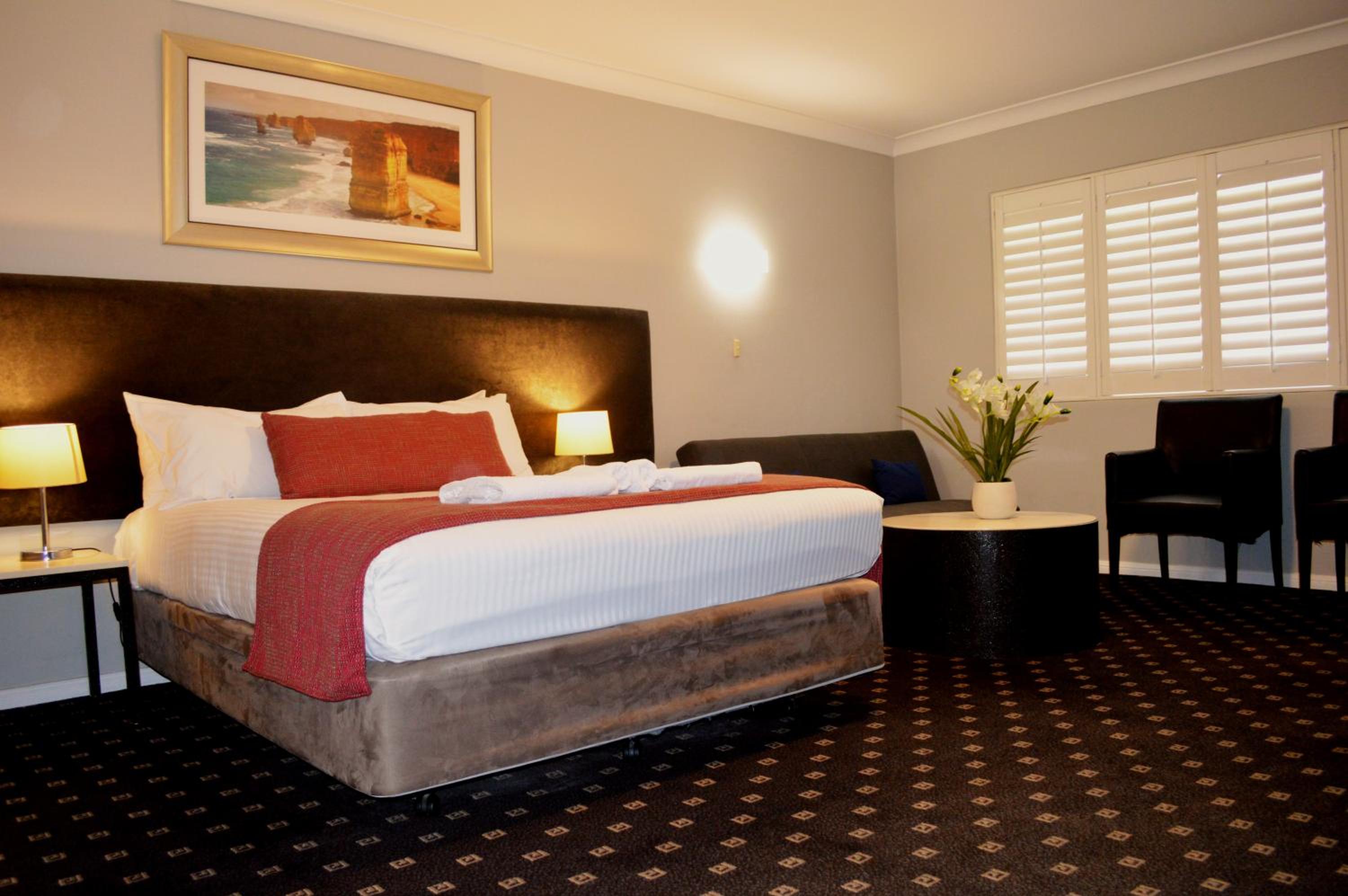 Accessible Queen Room photo 2