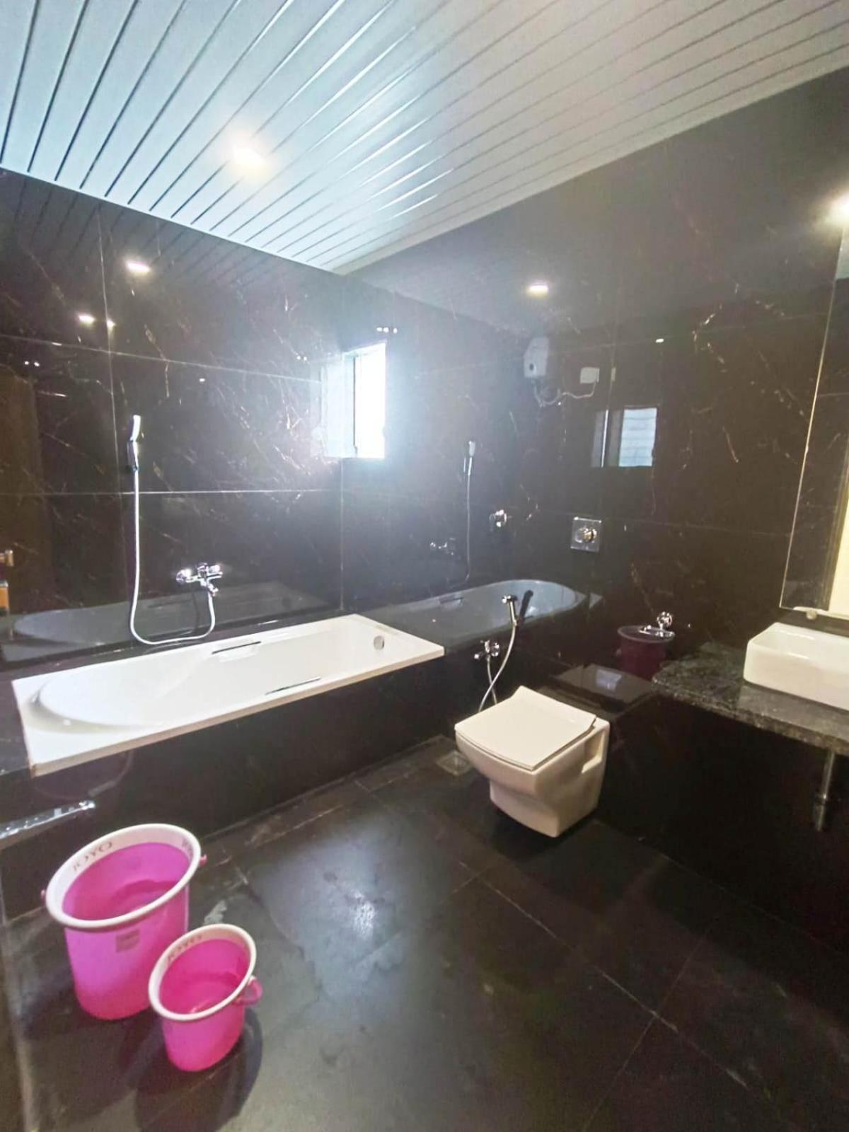 Deluxe Double Room with Bath photo 1