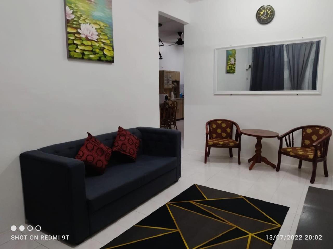 Three-Bedroom House photo 1