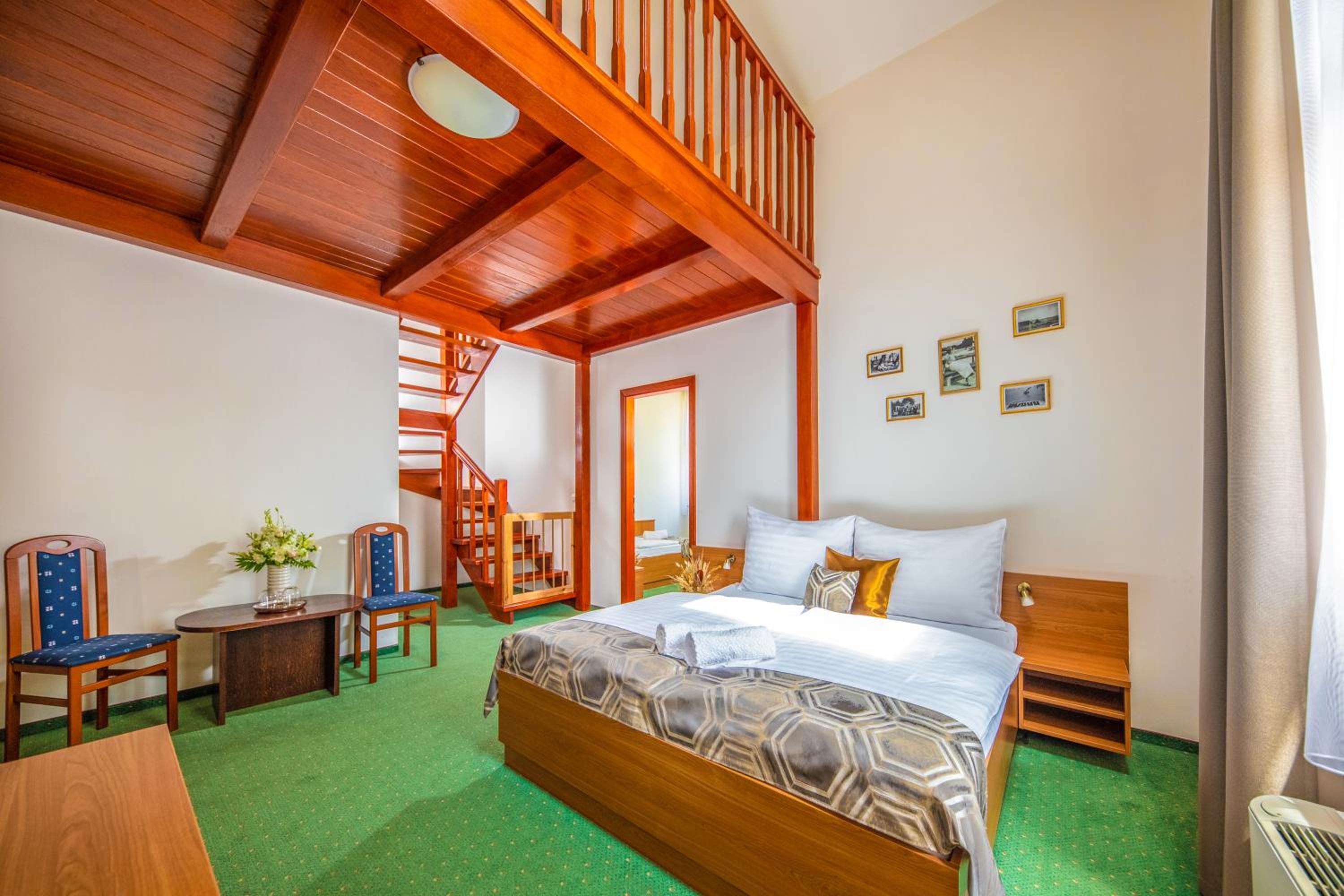 Two-Bedroom Apartment - Photo 3