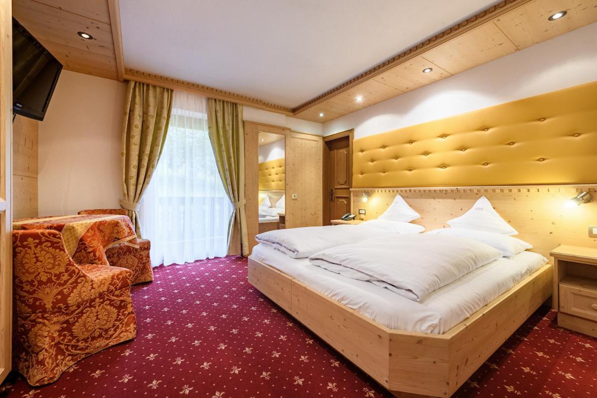 Standard Double Room with Balcony photo 3