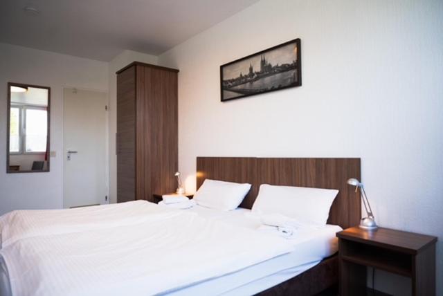 Double or Twin Room with Private Bathroom - Photo 1