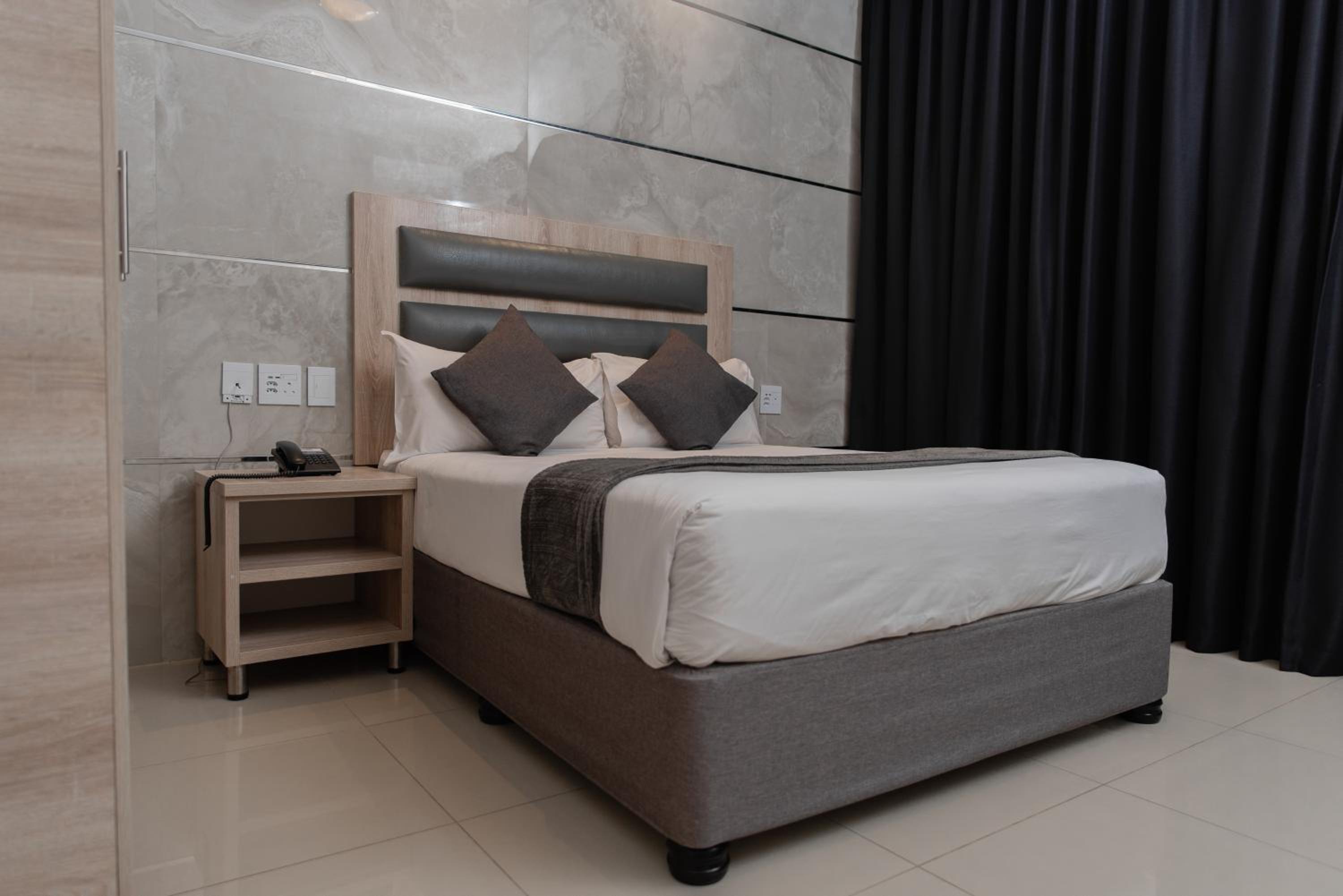 Double or Twin Room - Photo 2