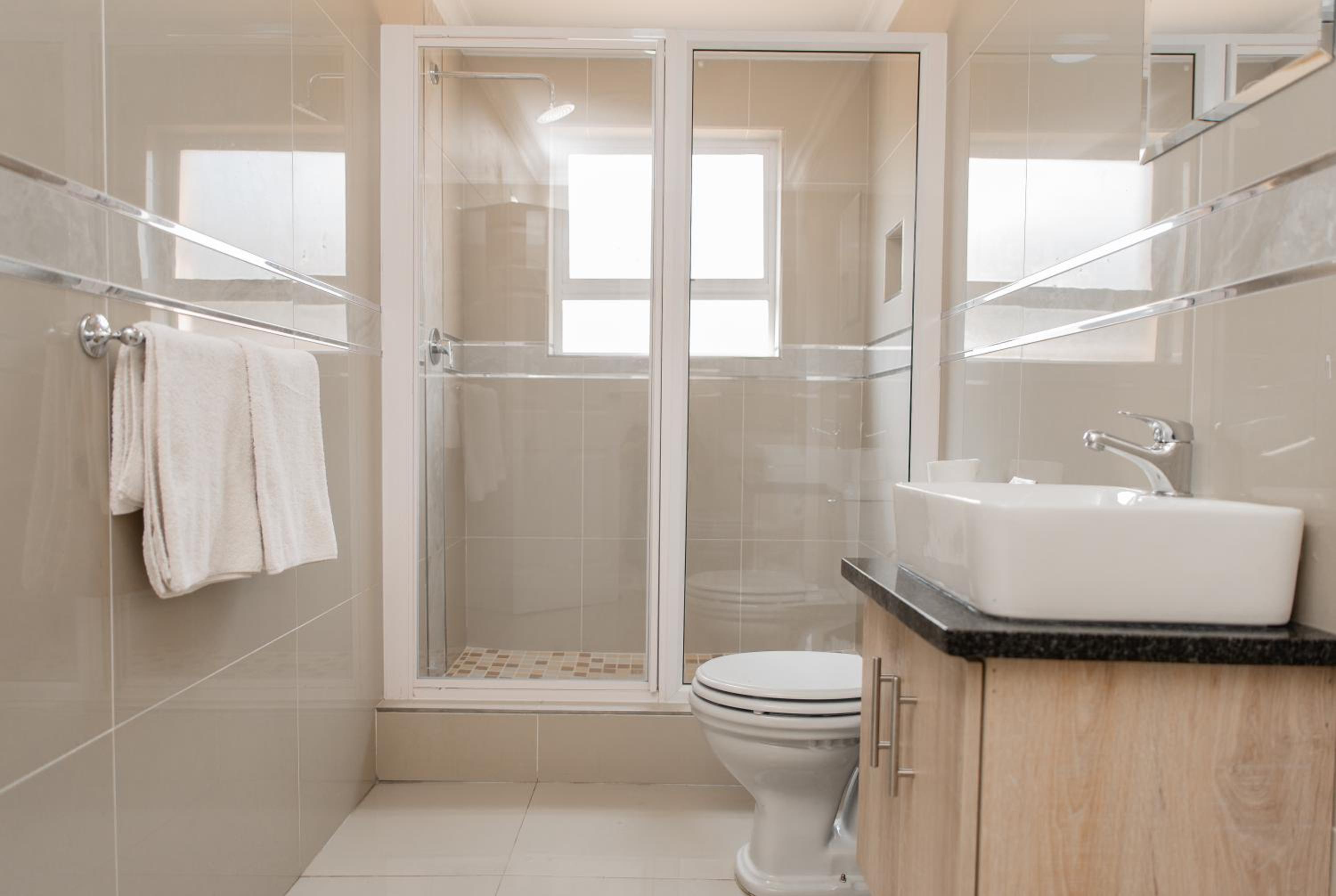 Double or Twin Room - Photo 6