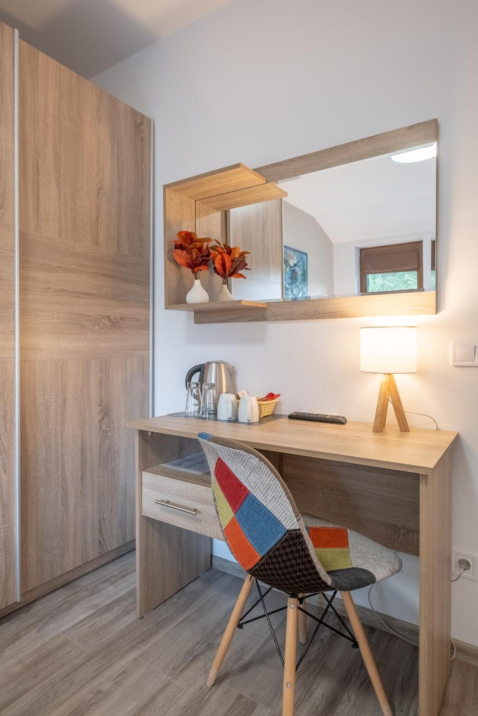 Double Room - Photo 6