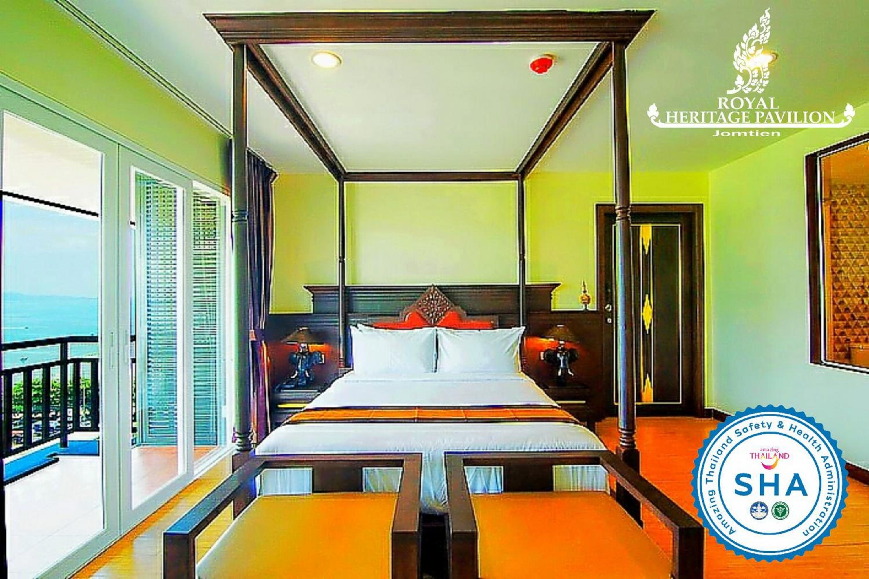 Luxury Suite - Photo 20