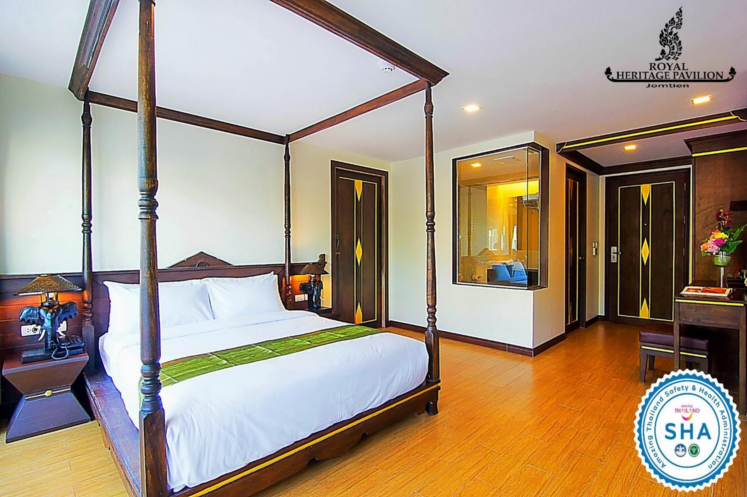 Luxury Suite - Photo 10