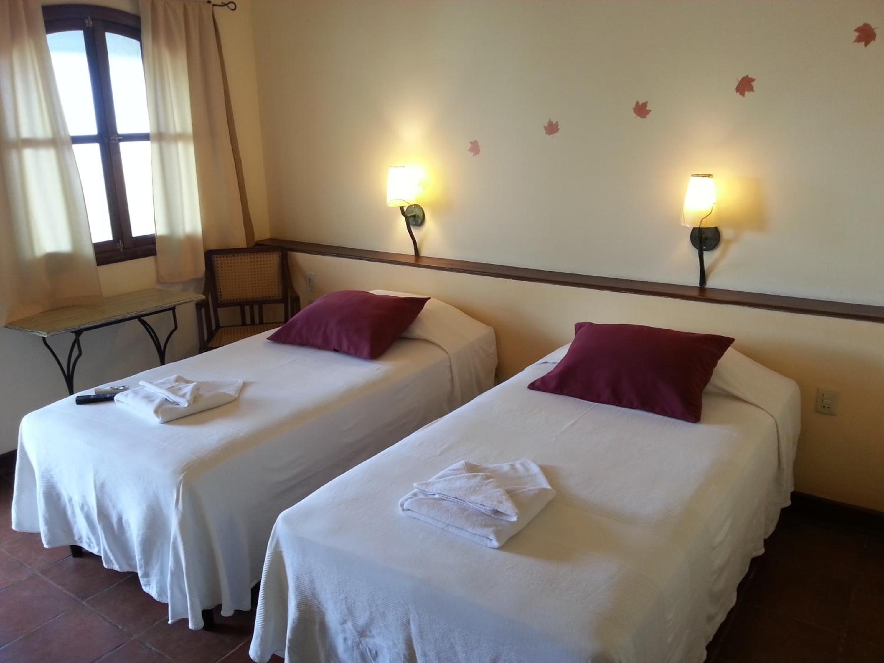 Standard Twin Room photo 3