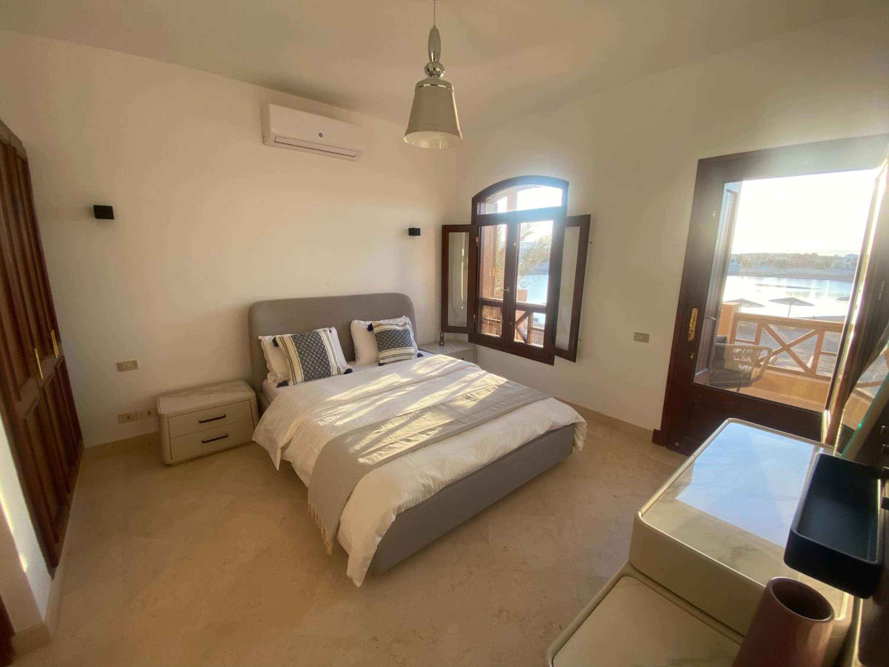 Two-Bedroom Apartment - Photo 26