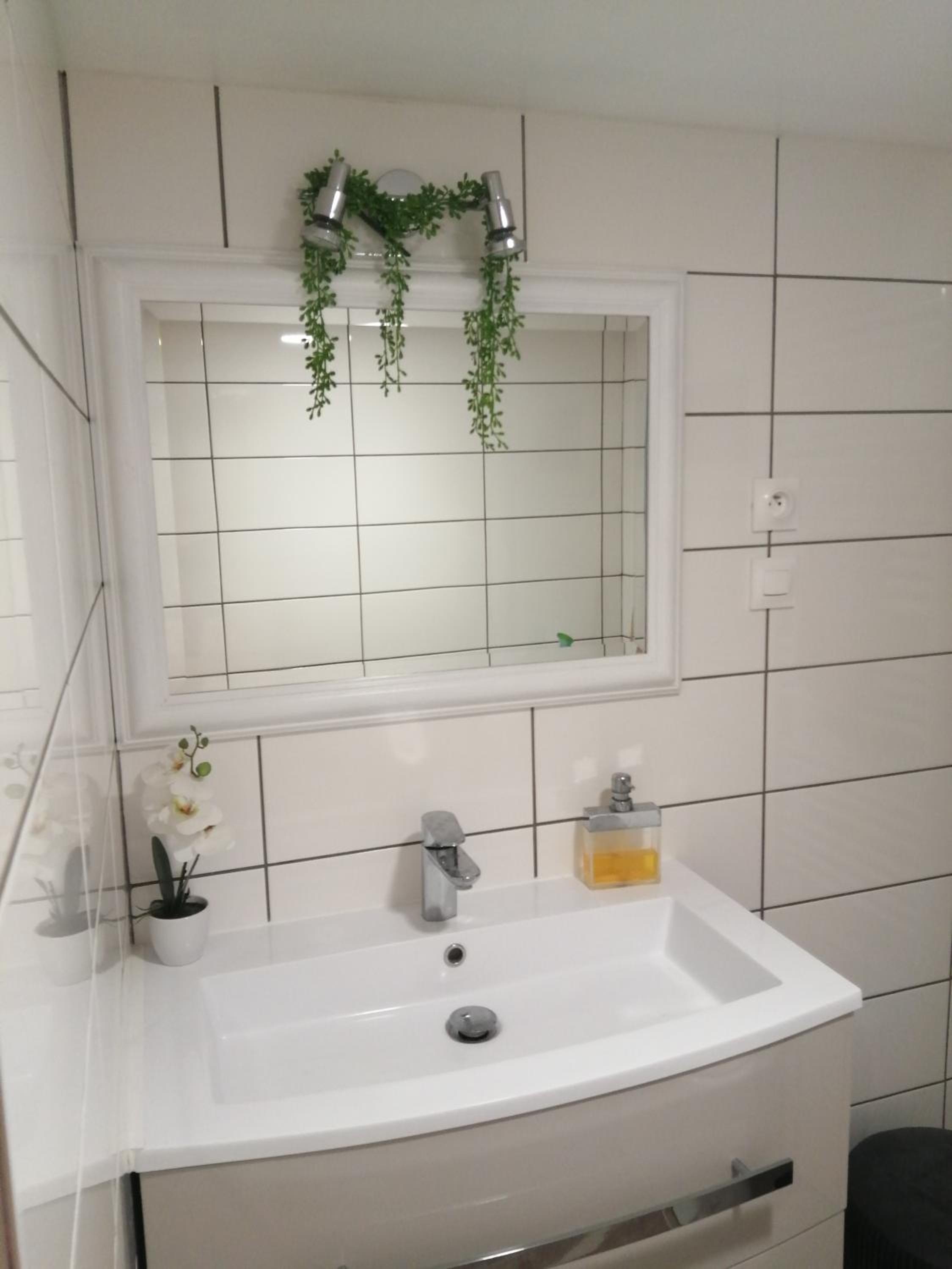 Two-Bedroom House - Photo 13