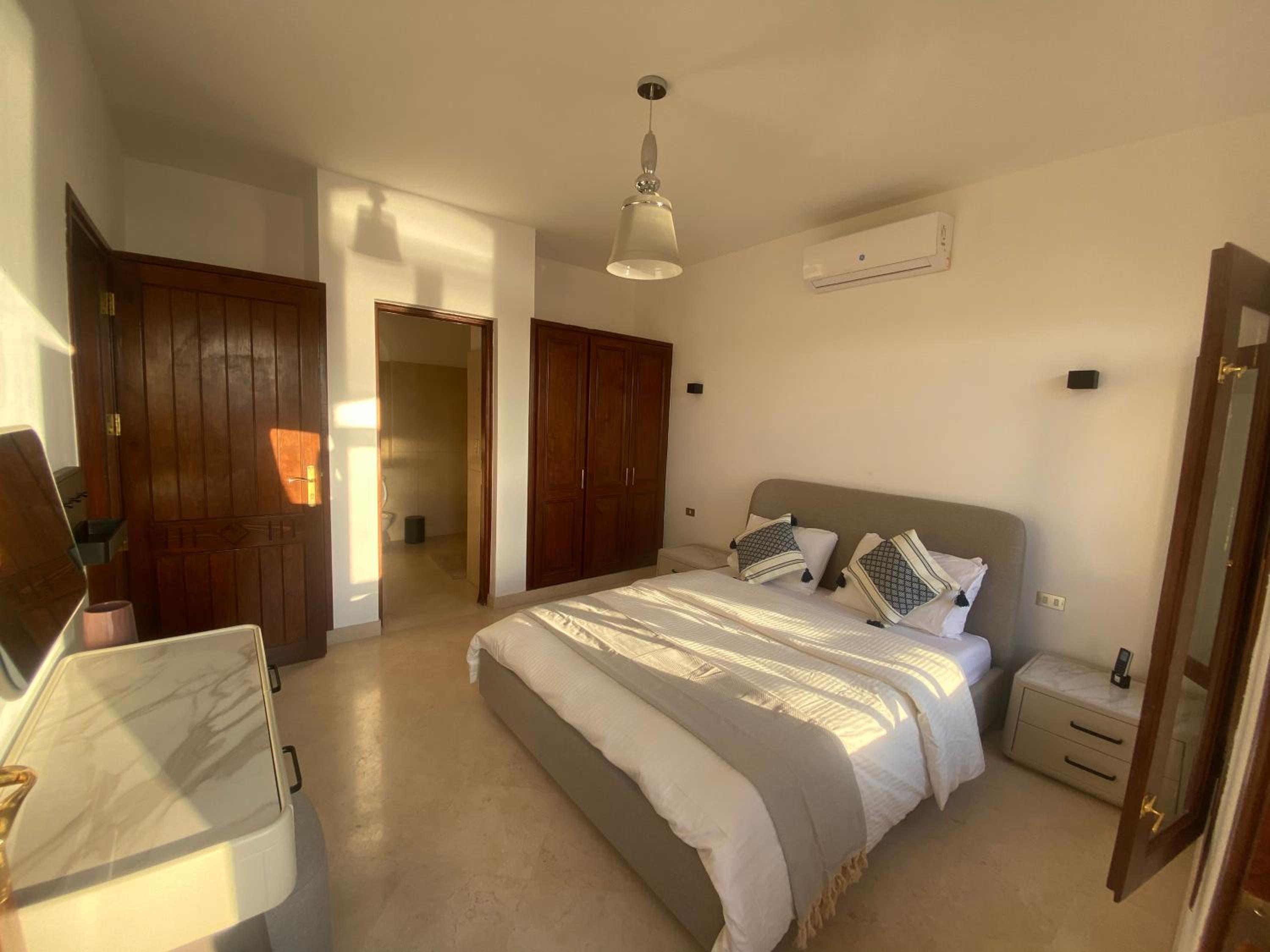 Two-Bedroom Apartment - Photo 4