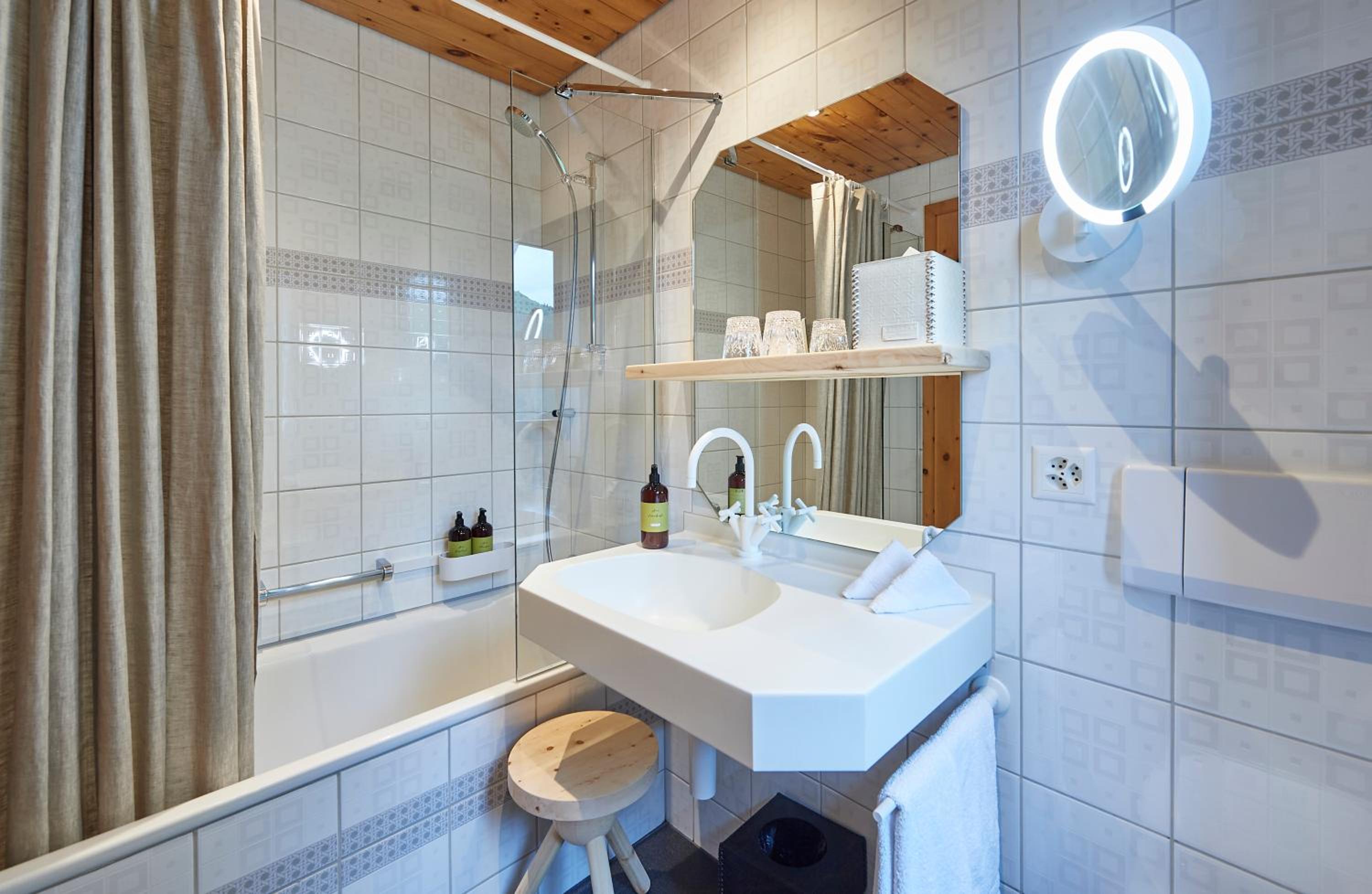 Small Double Room - Photo 2