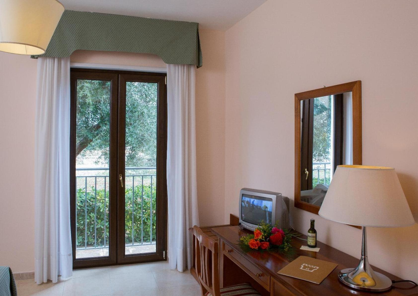 Double Room - Photo 3