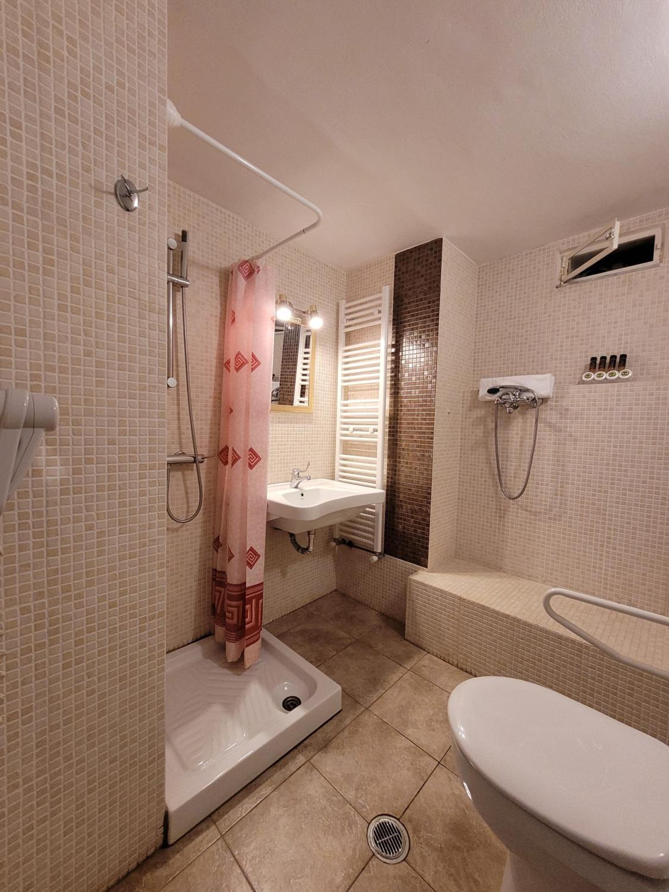 Comfort Triple Room - Photo 6