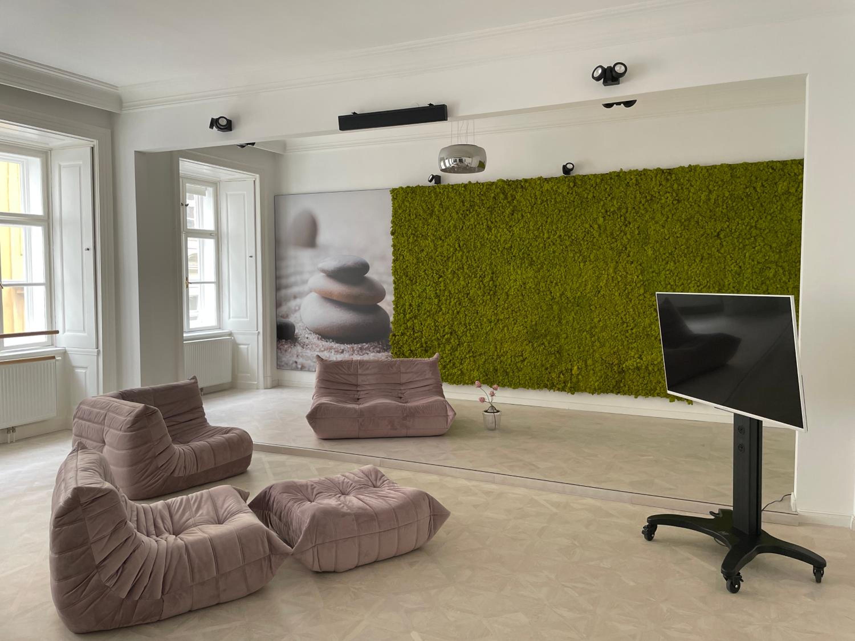 Superior Apartment thumbnail 6