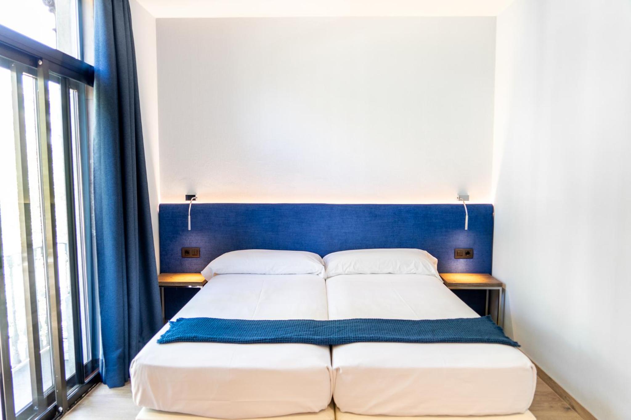 Double or Twin Room (1 or 2 adults) photo 3