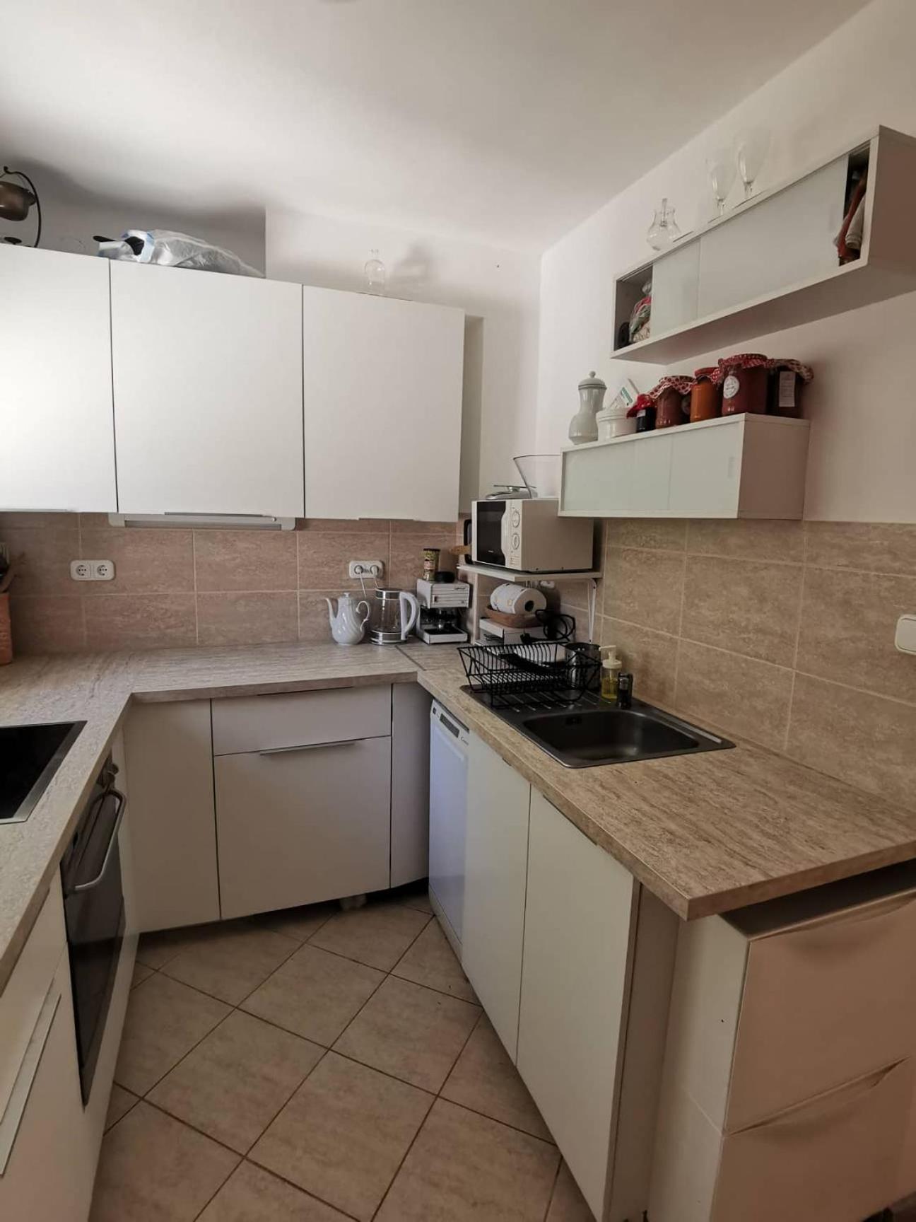 Two-Bedroom Apartment - Photo 9