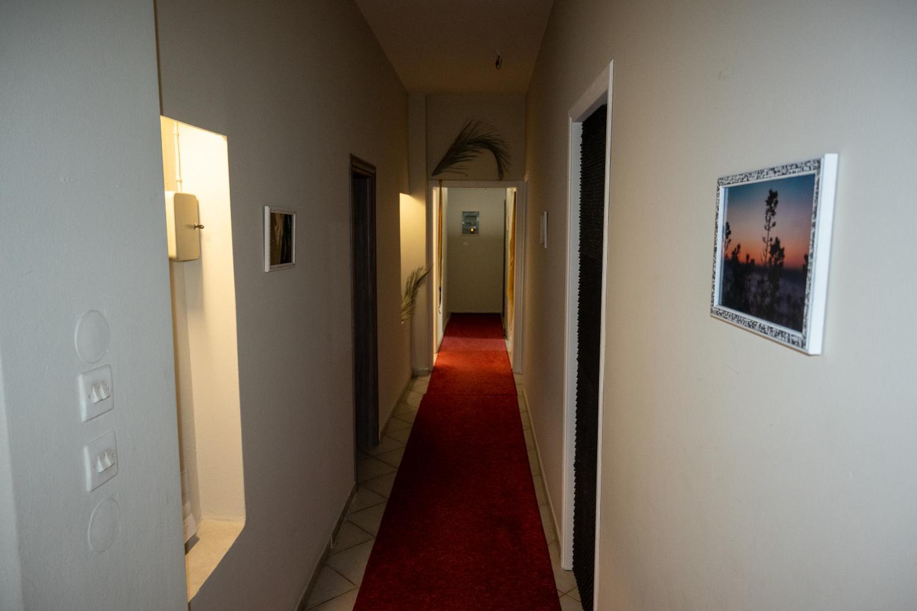 Budget Twin Room - Photo 4