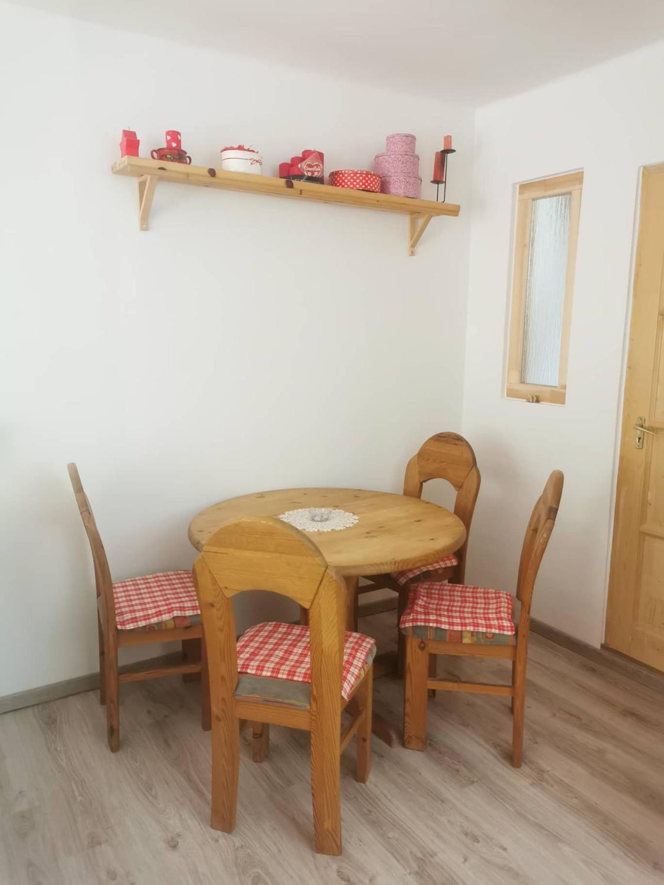 Two-Bedroom Apartment - Photo 23