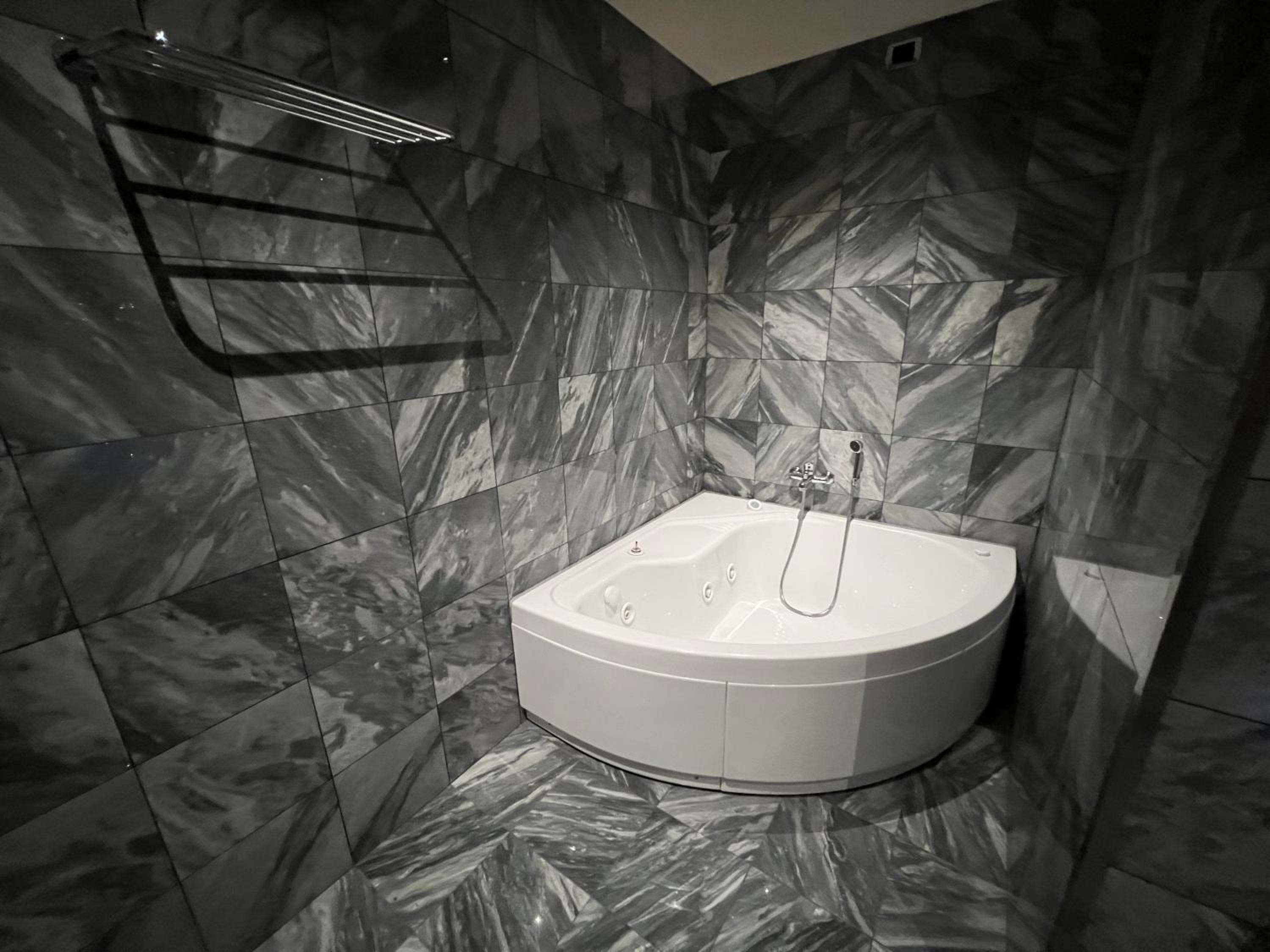 Deluxe Junior Suite photo 2