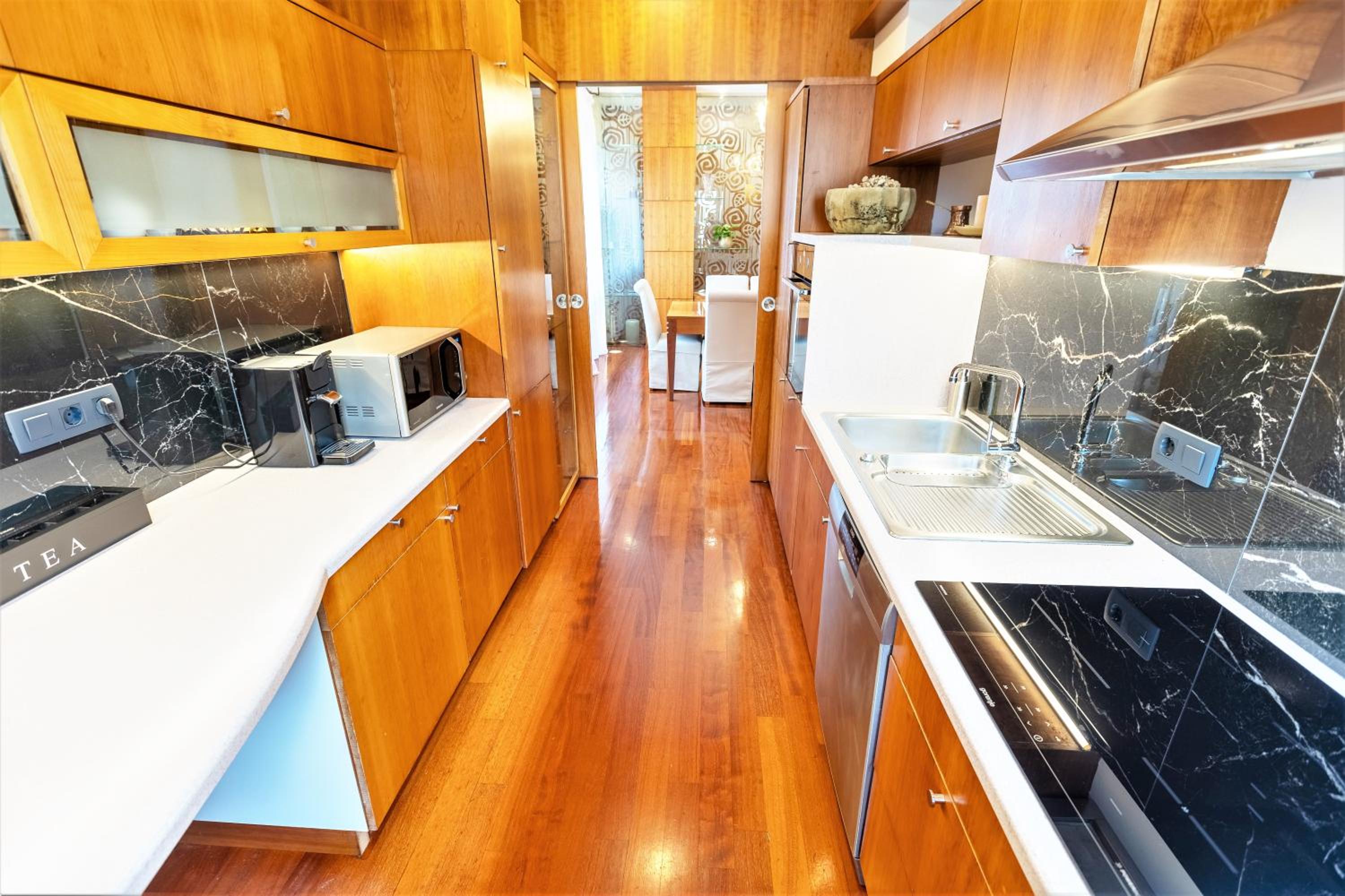 Two-Bedroom Apartment - Photo 45