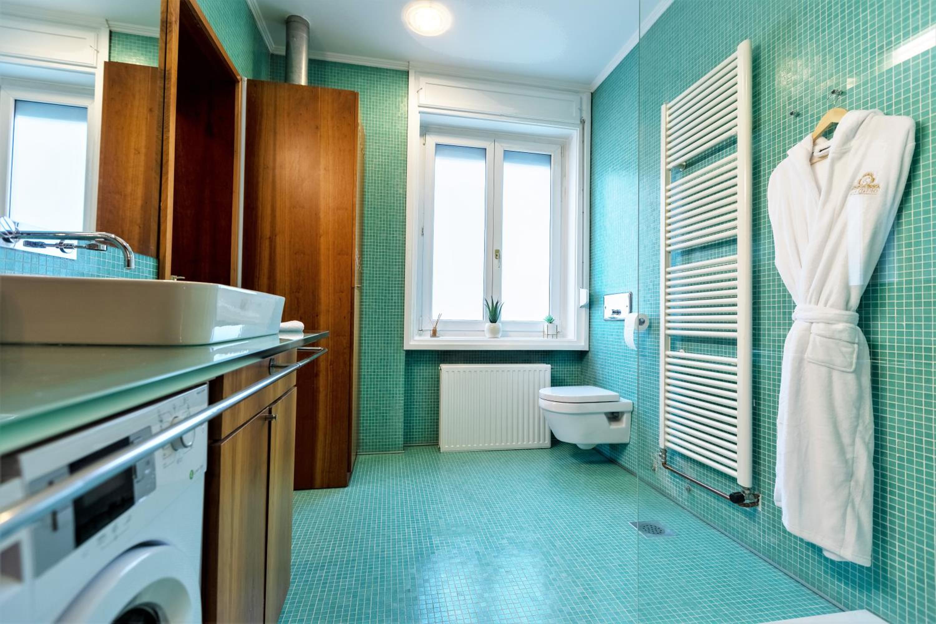 Two-Bedroom Apartment - Photo 34