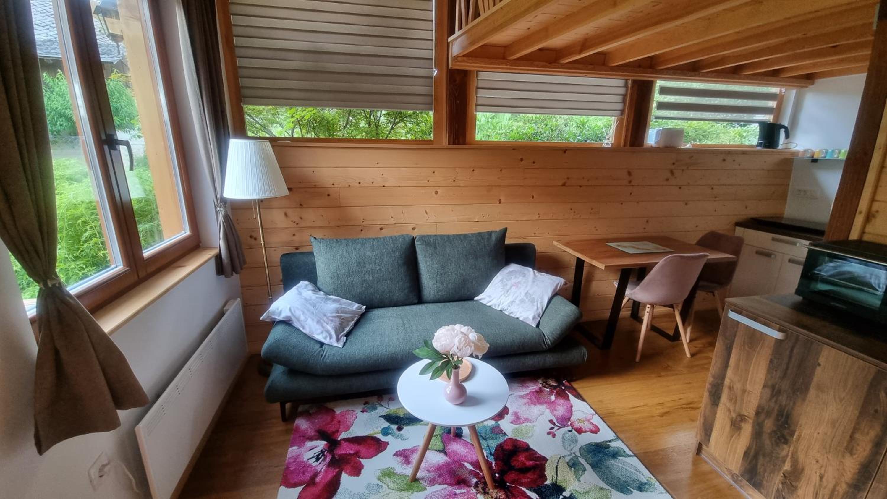 One-Bedroom Apartment with Terrace photo 1