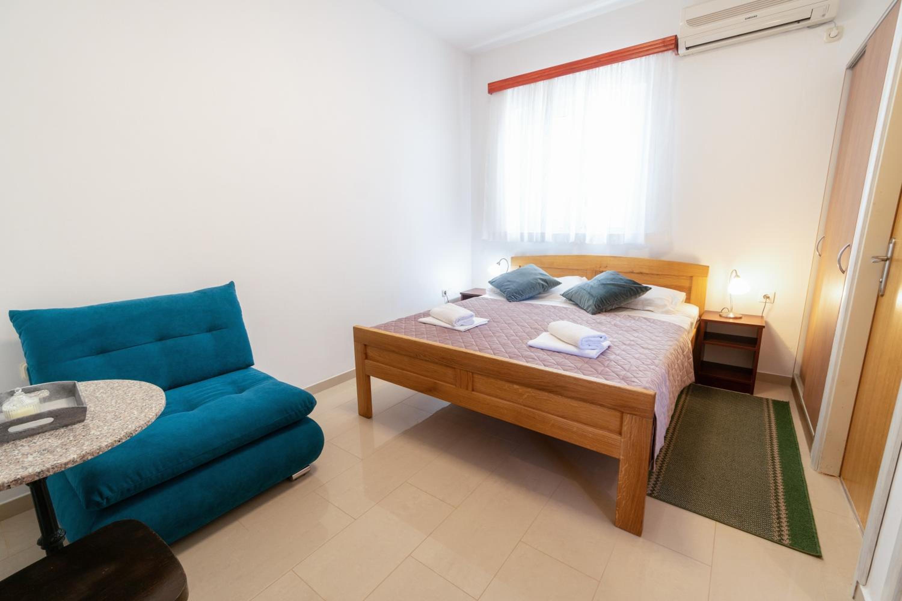 Apartment 9 photo 3