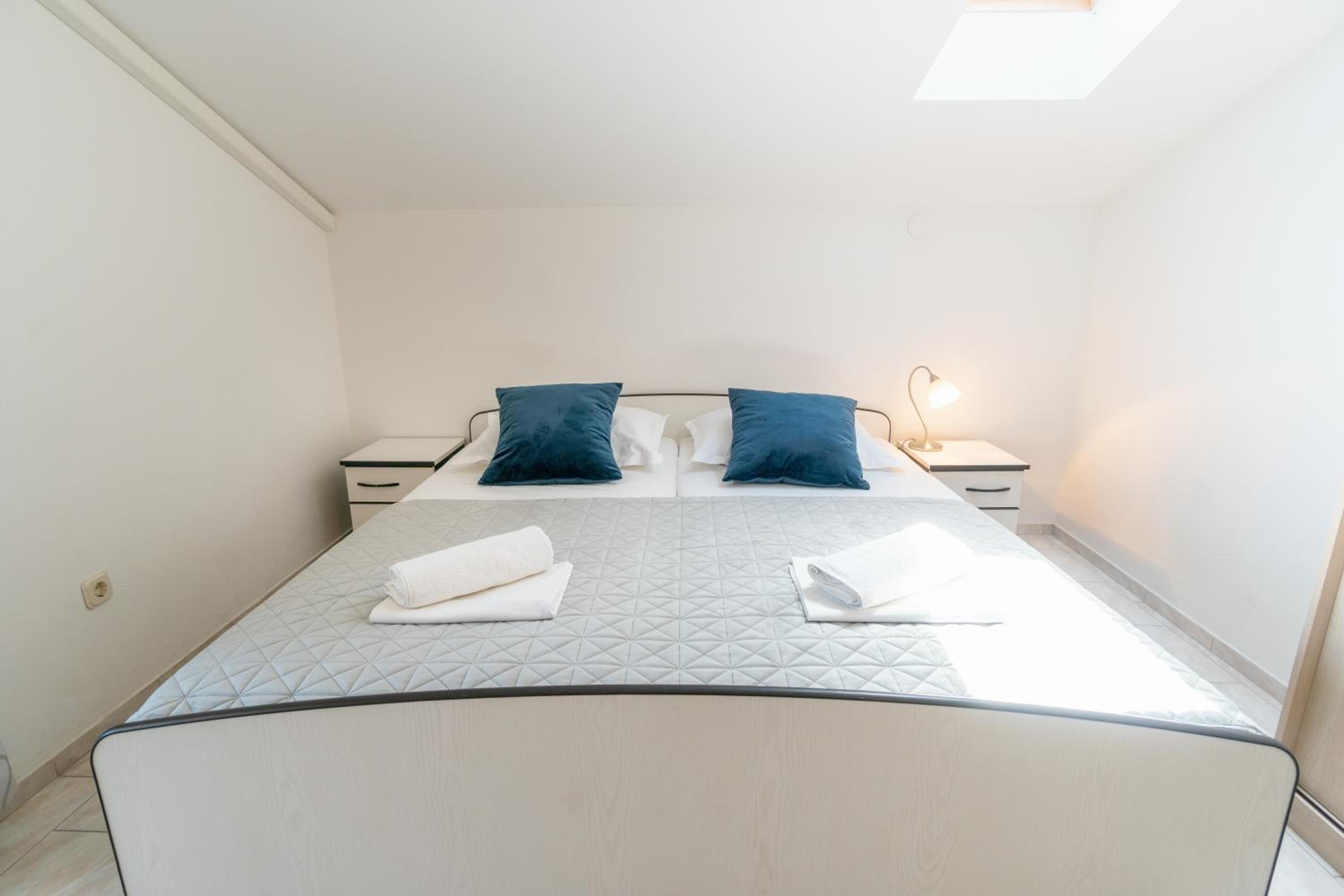 Apartment 11 photo 1
