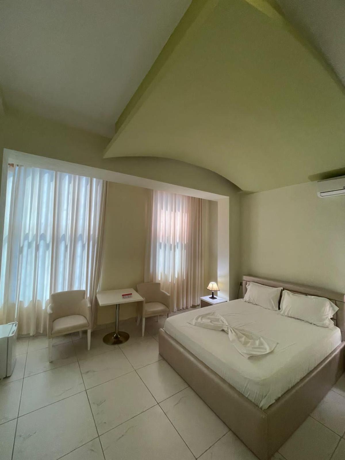 Deluxe Double Room photo 2