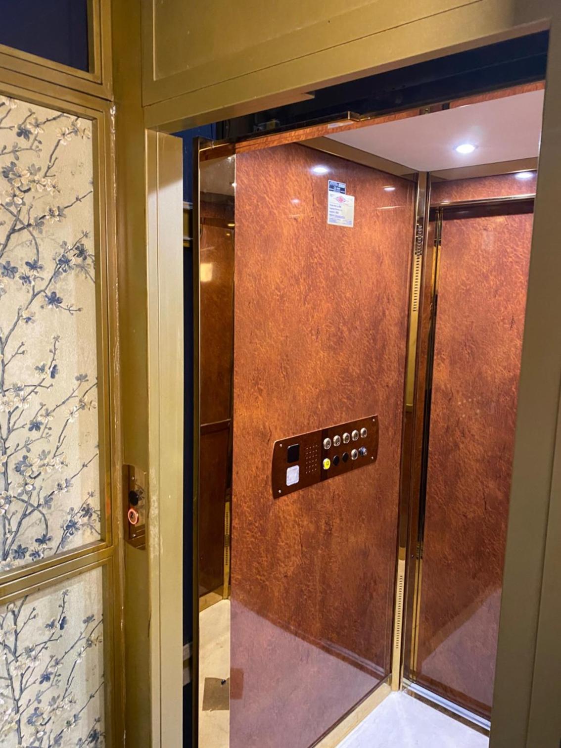 Double Room with Private Bathroom - Photo 24