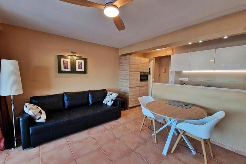 Apartment with Sea View - Photo 1