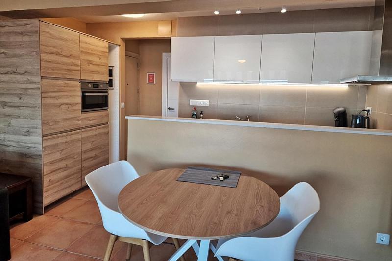 Apartment with Sea View - Photo 16