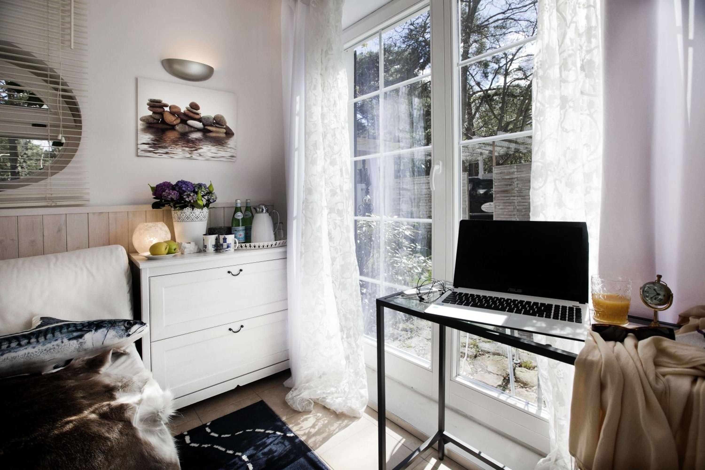 Double Room - Photo 12