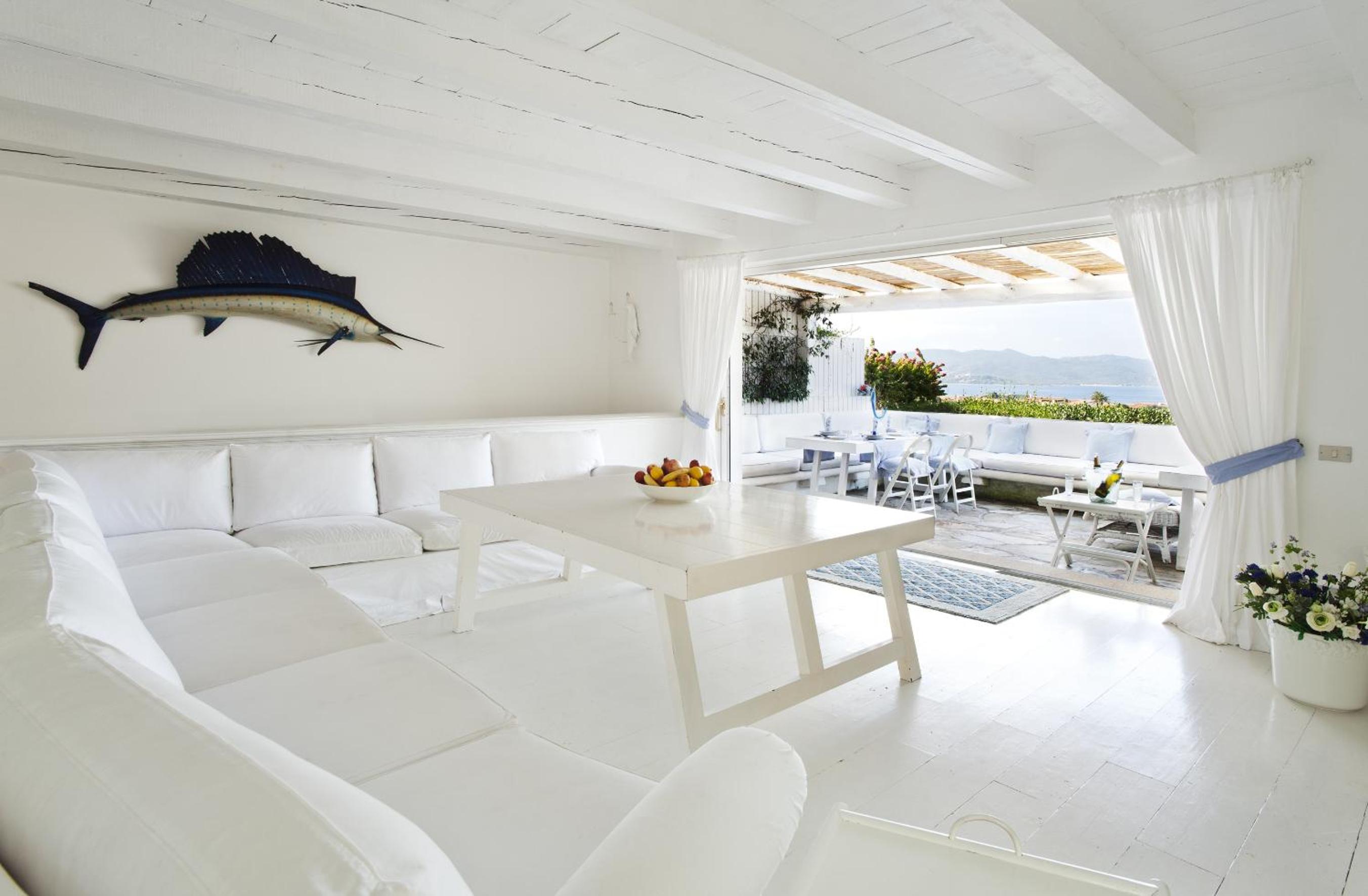 Four-Bedroom Villa with Sea View photo 1