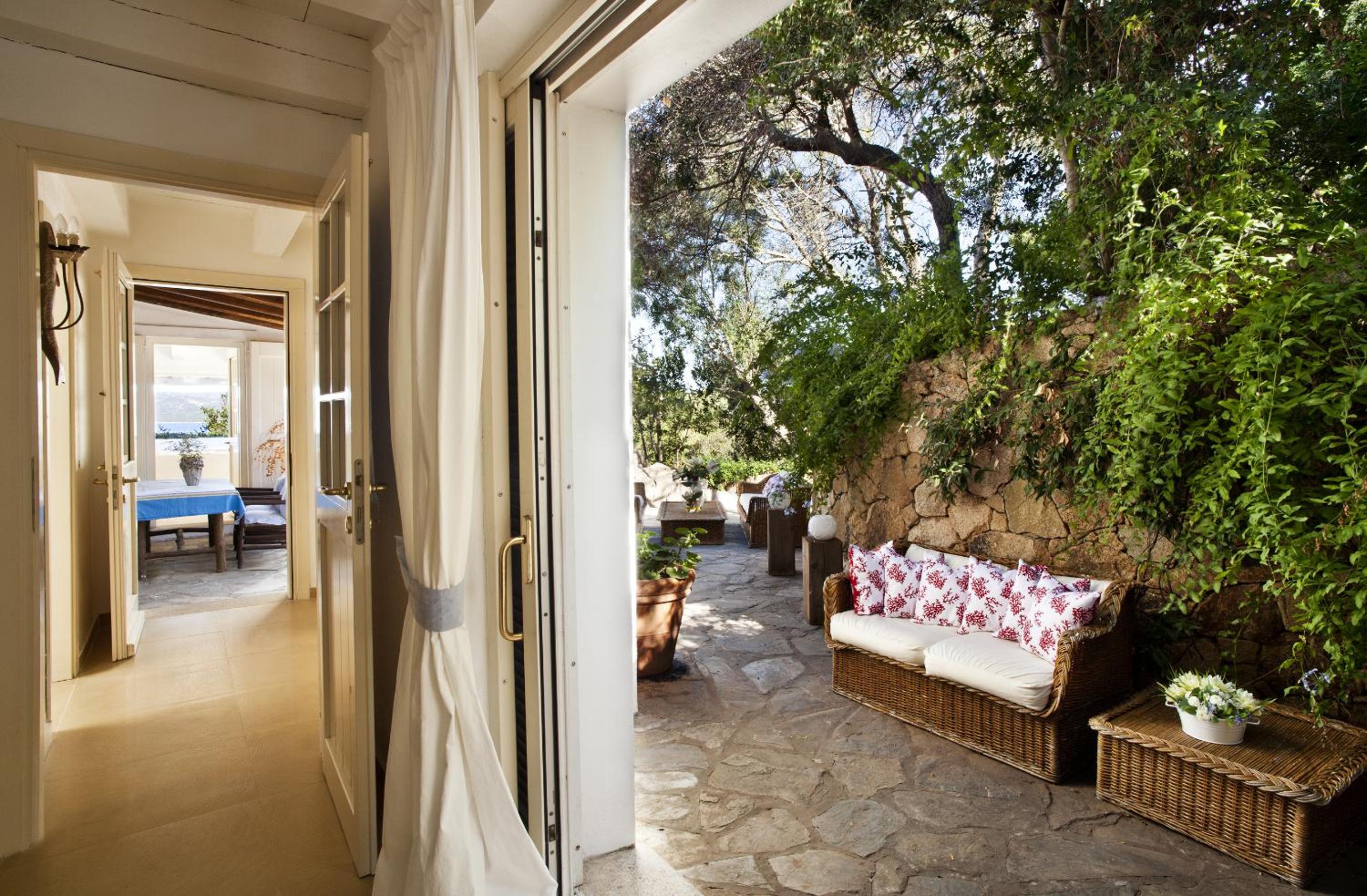 Four-Bedroom Villa with Sea View photo 3